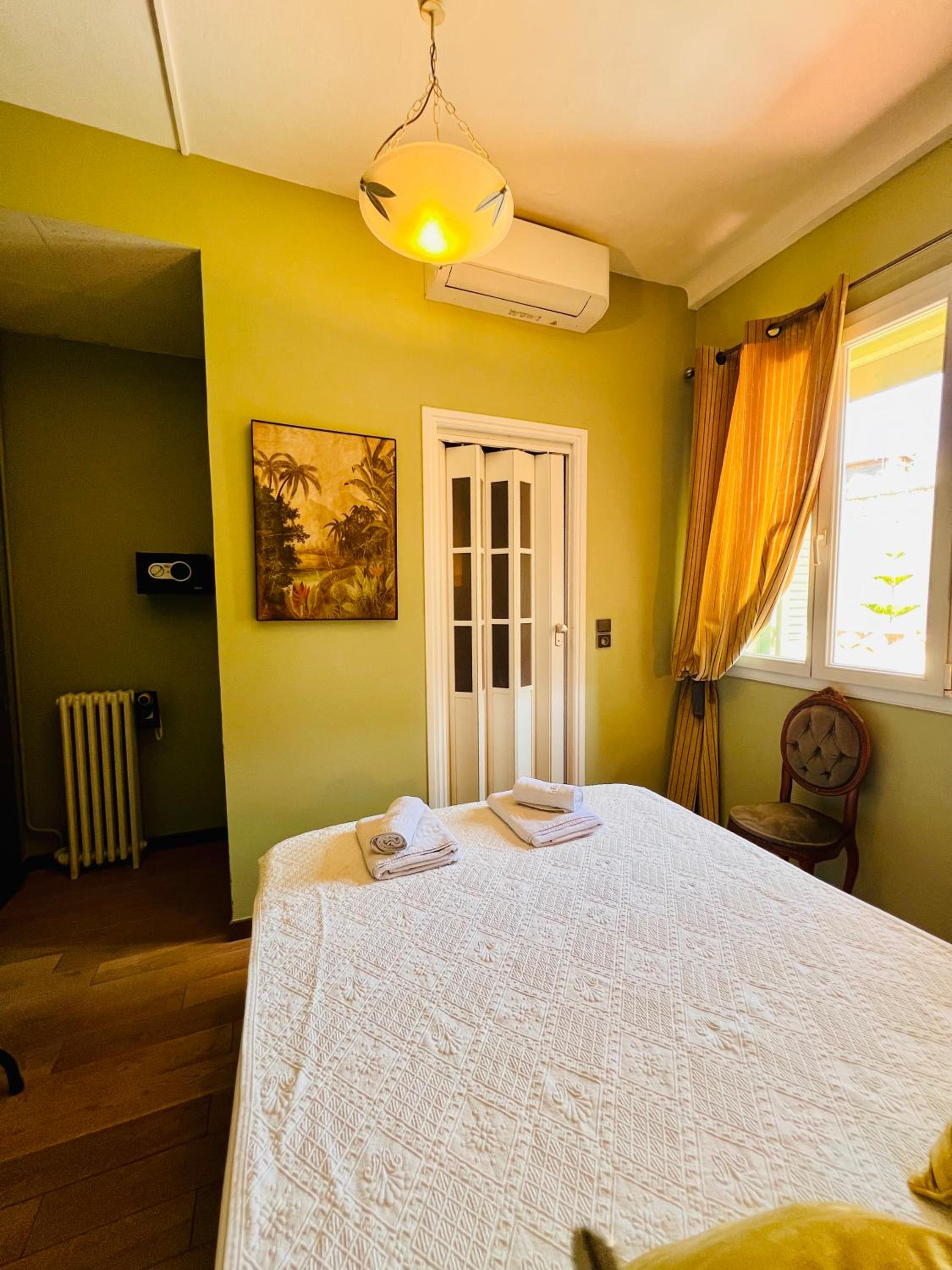 Small Double Room - Garden View