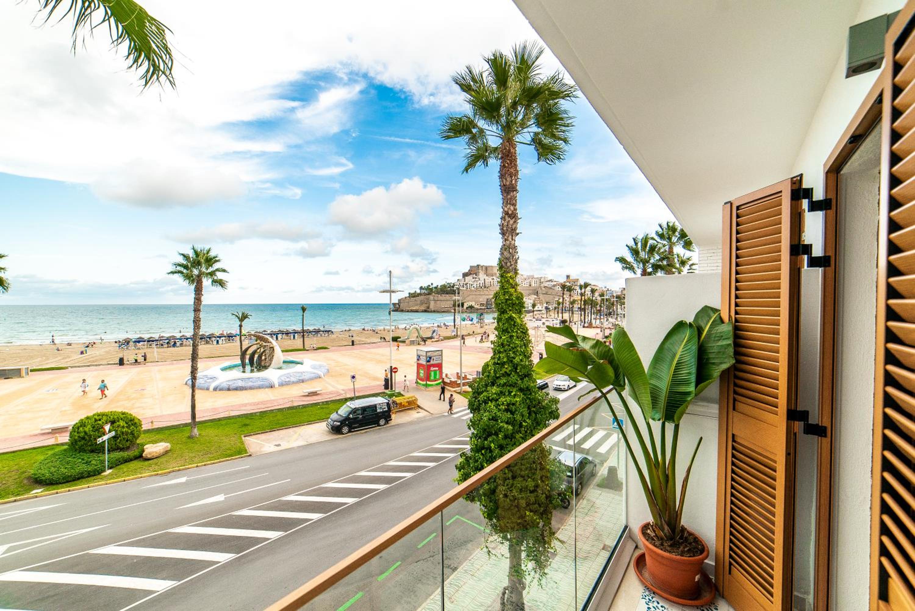 Double Room with Balcony and Sea View