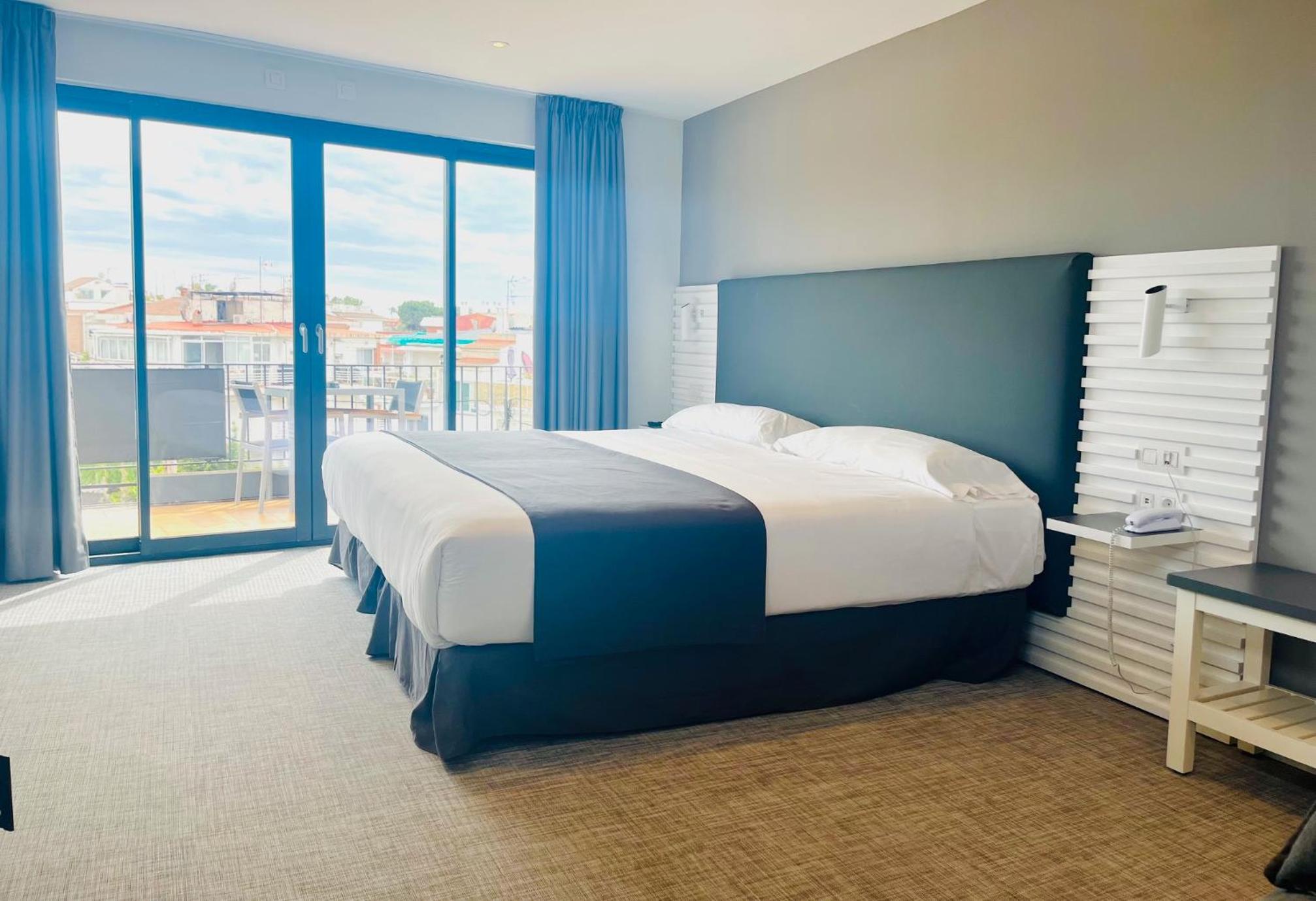 Deluxe Double Room with Bath