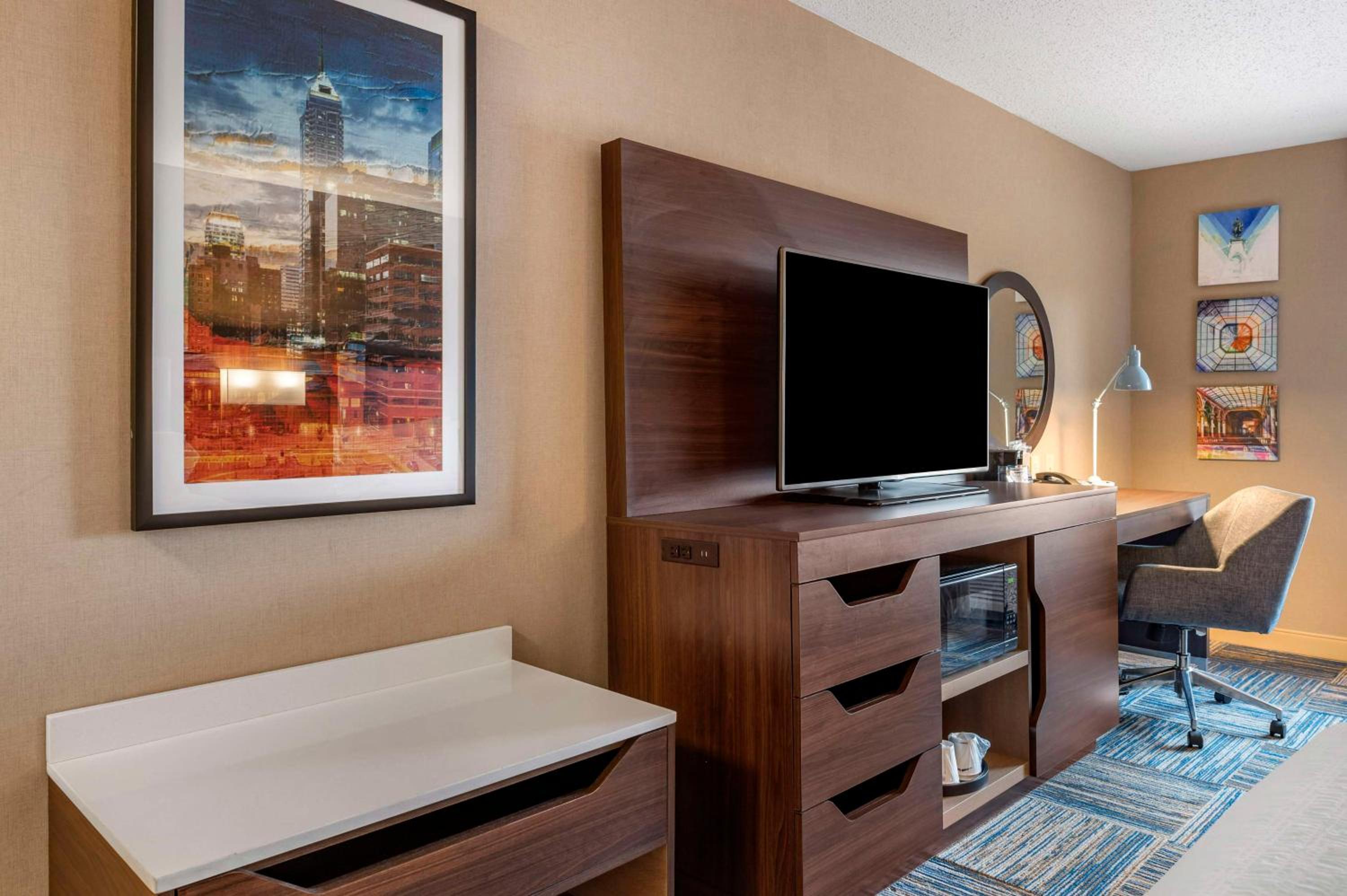 Queen Room with Two Queen Beds - Mobility and Hearing Access/Non-Smoking