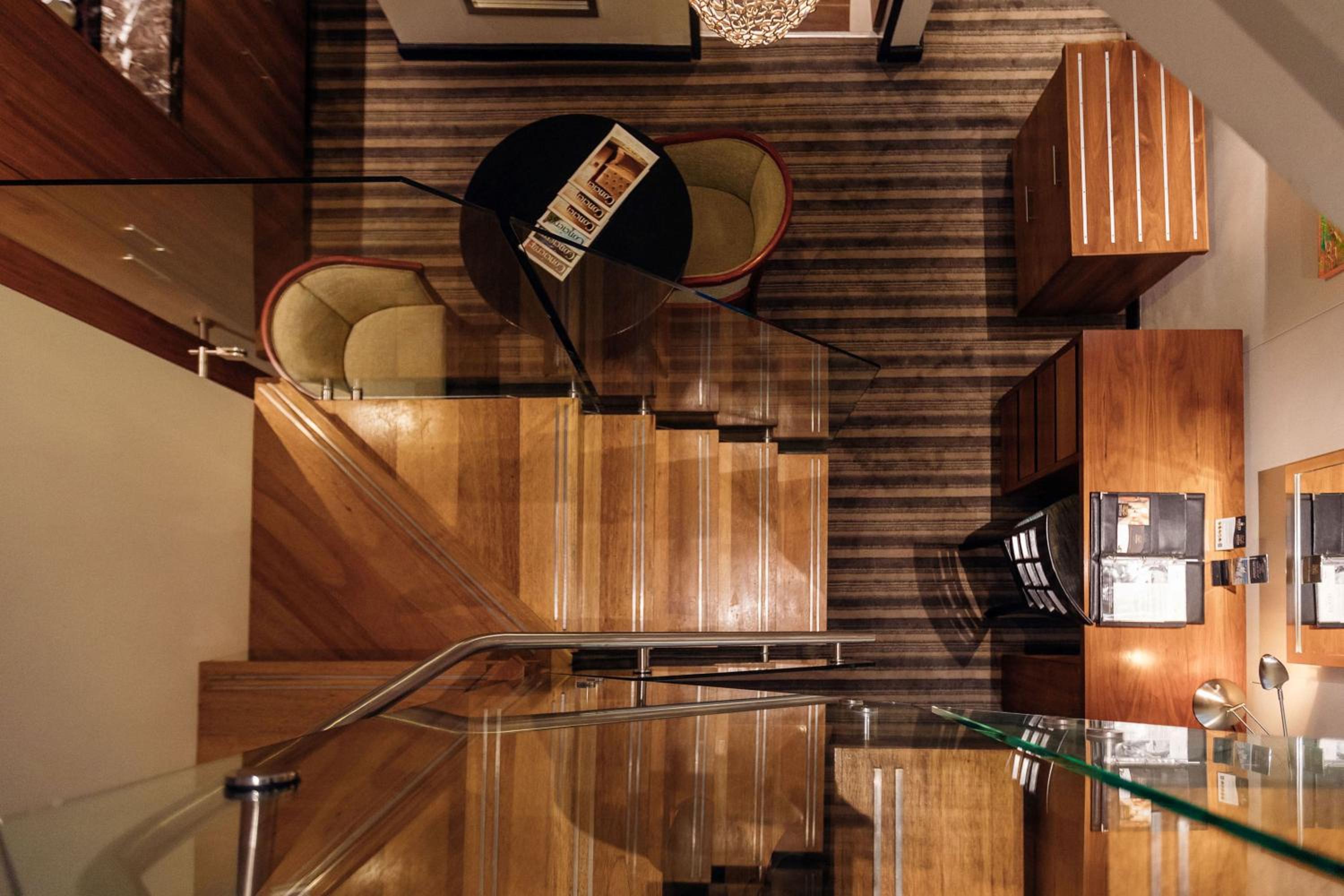 Partial Sea View Family Loft with Queen & Twin Beds