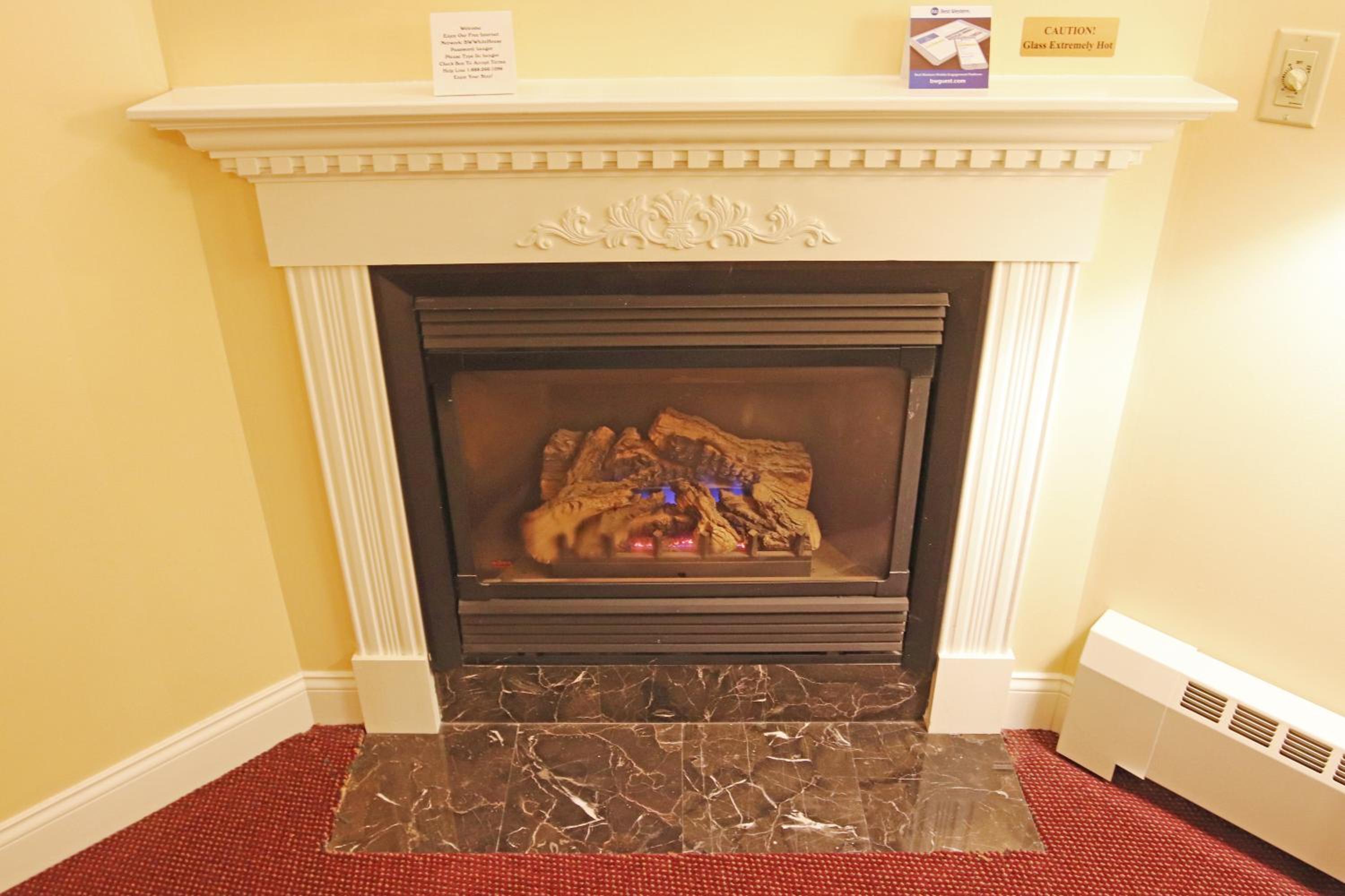 Executive King Suite with Two King Beds and Fireplace - Non-Smoking