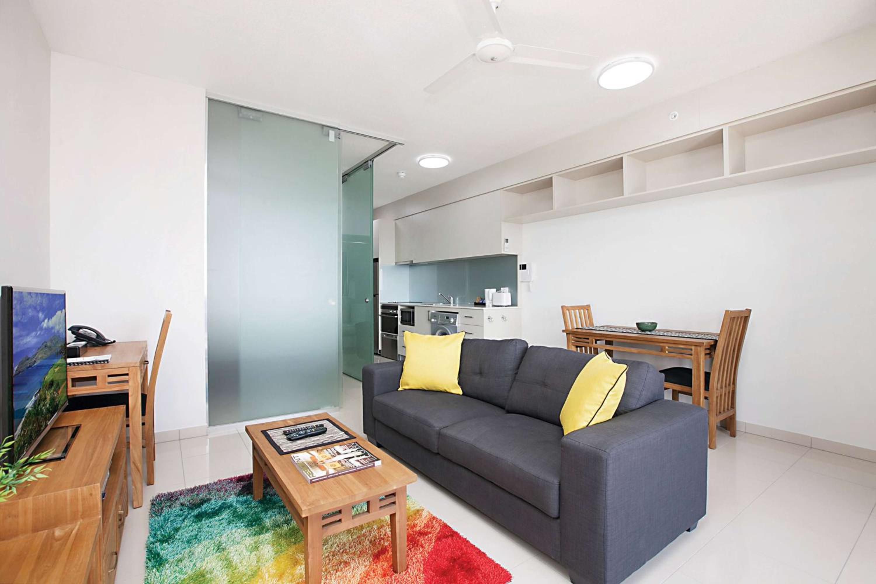 Apartment with Courtyard and Pool Access 
