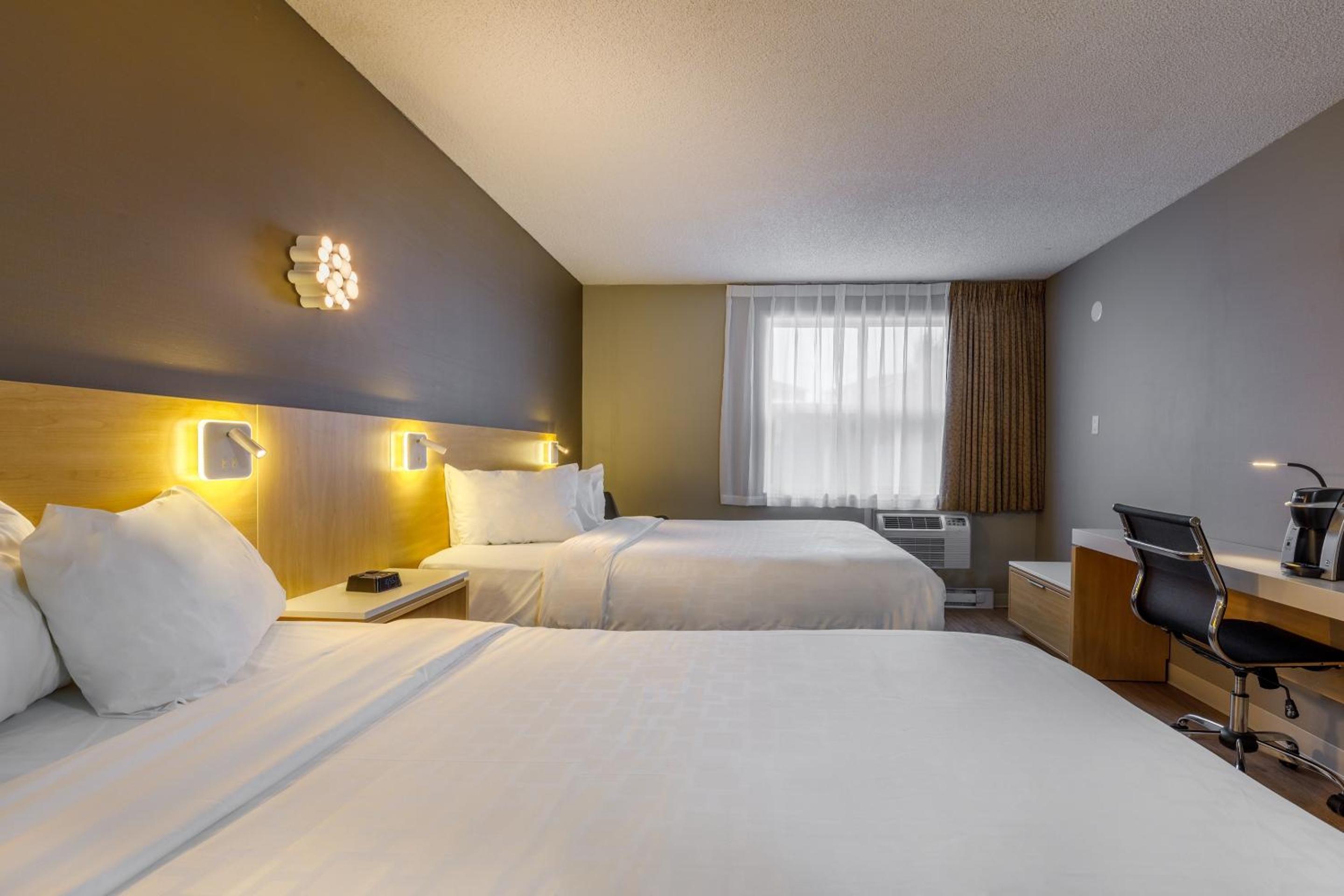 Standard Queen Room with Two Queen Beds - Non Smoking 