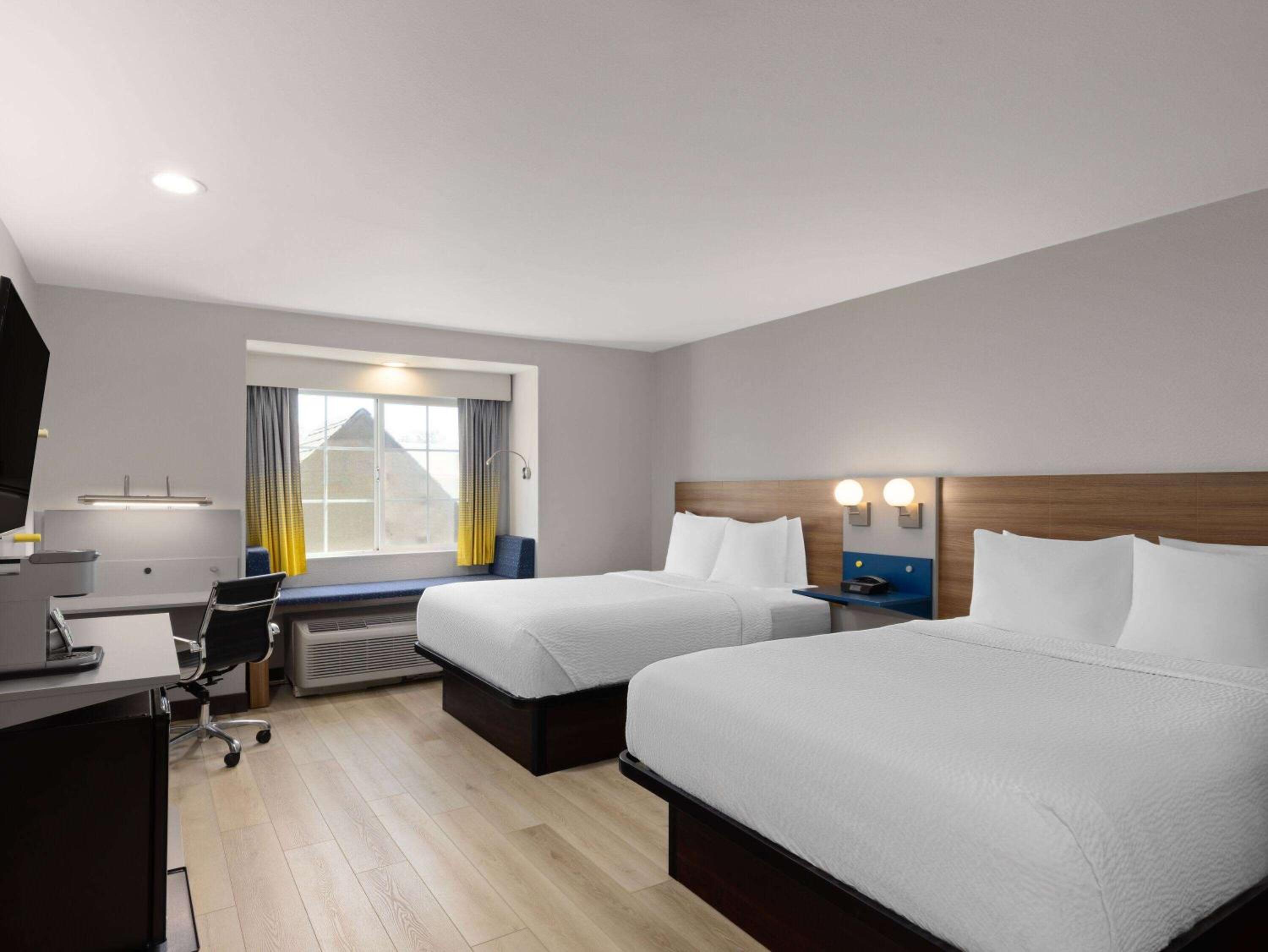 Queen Room with Two Queen Beds - Non-Smoking