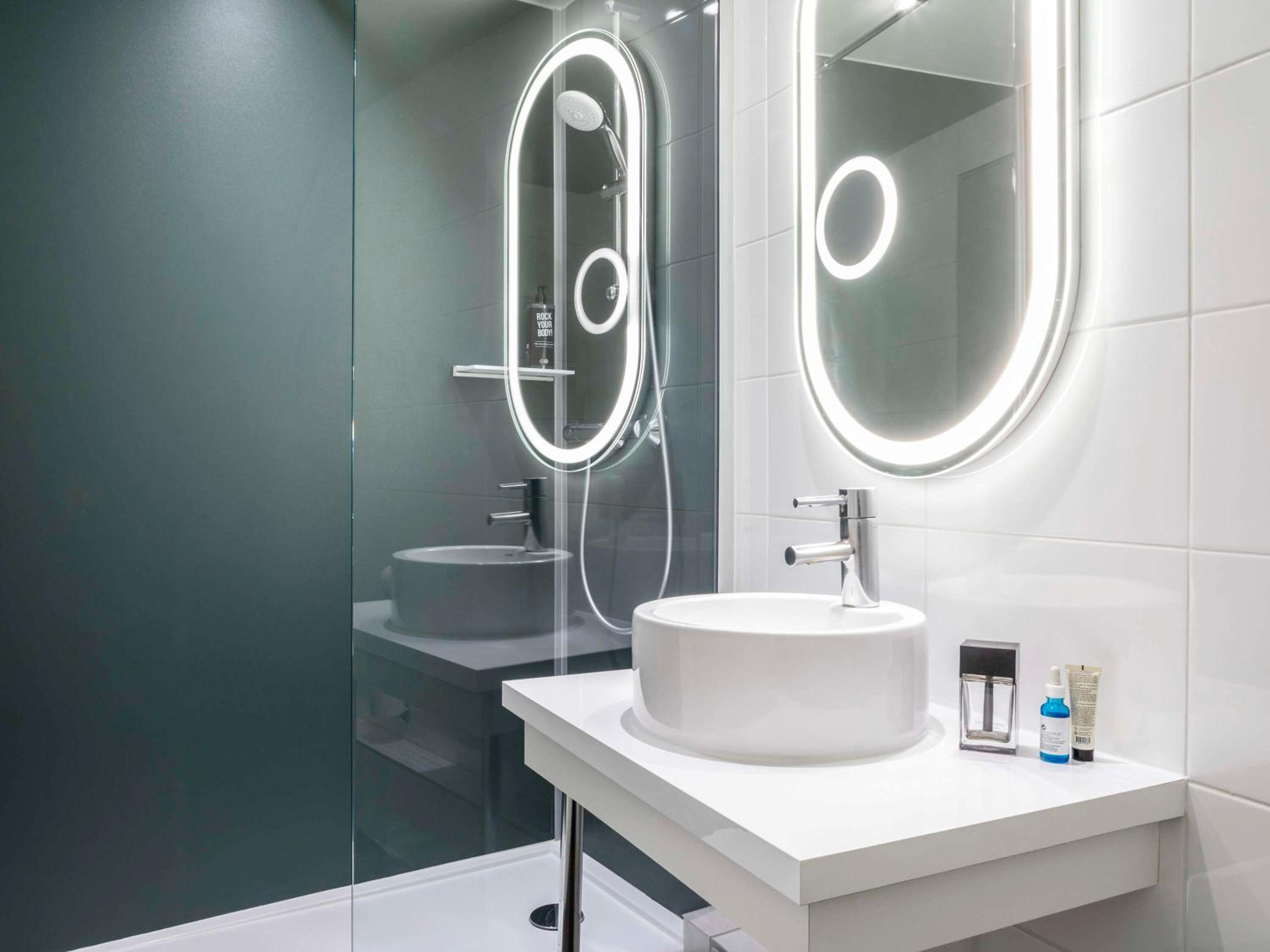 Standard Room with Two Double Beds