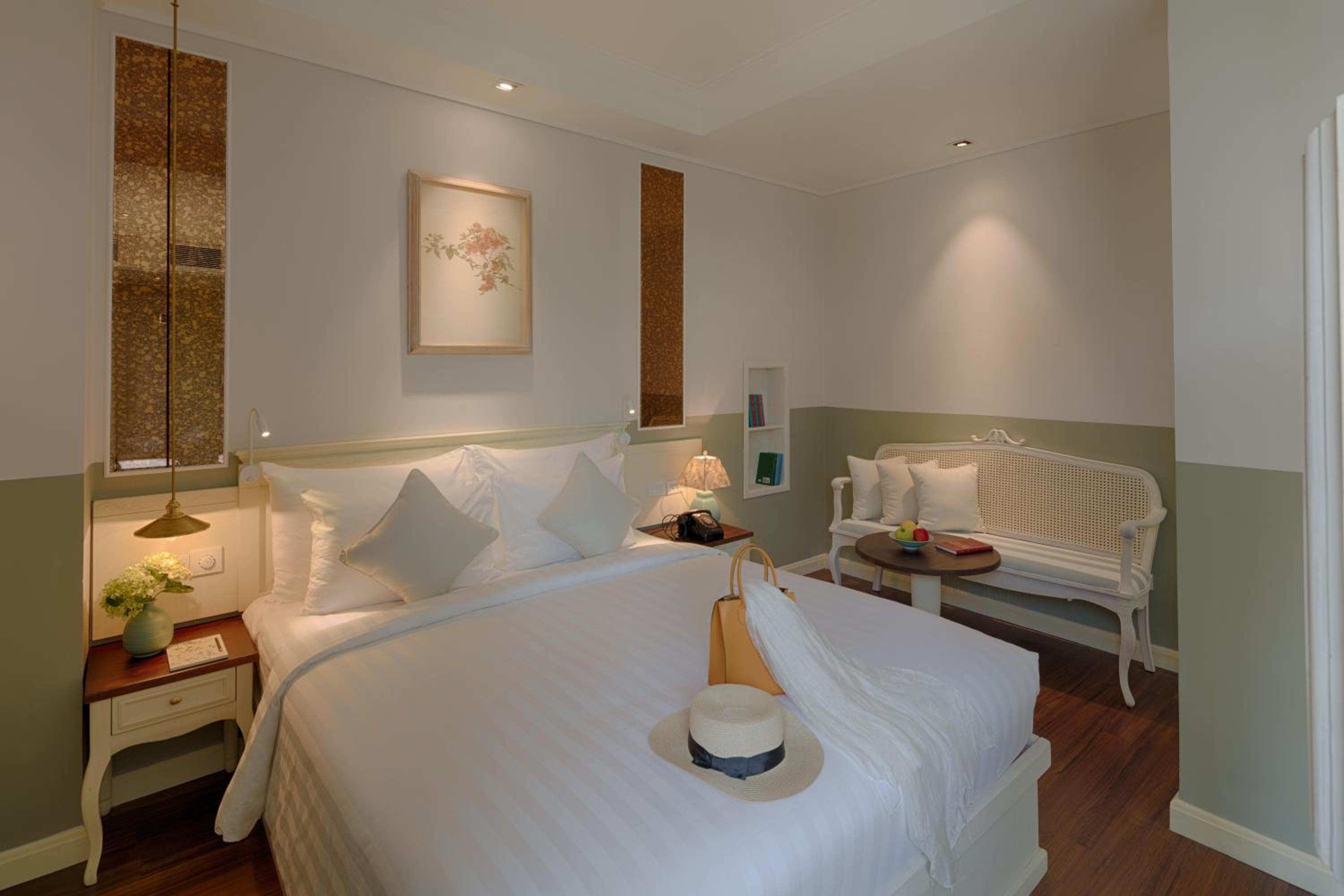 Au Lac Charner Suite + Afternoon tea on rooftop