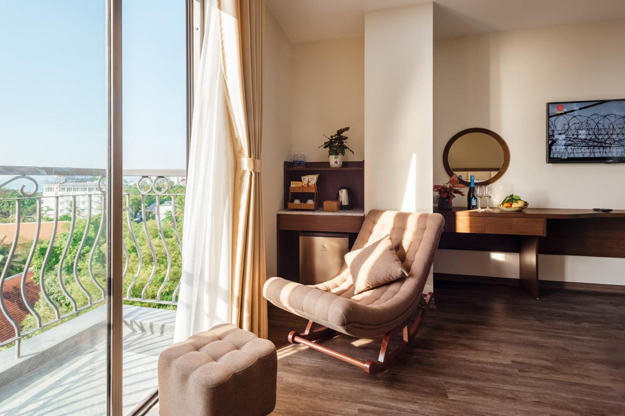 Deluxe Suite with Sea View