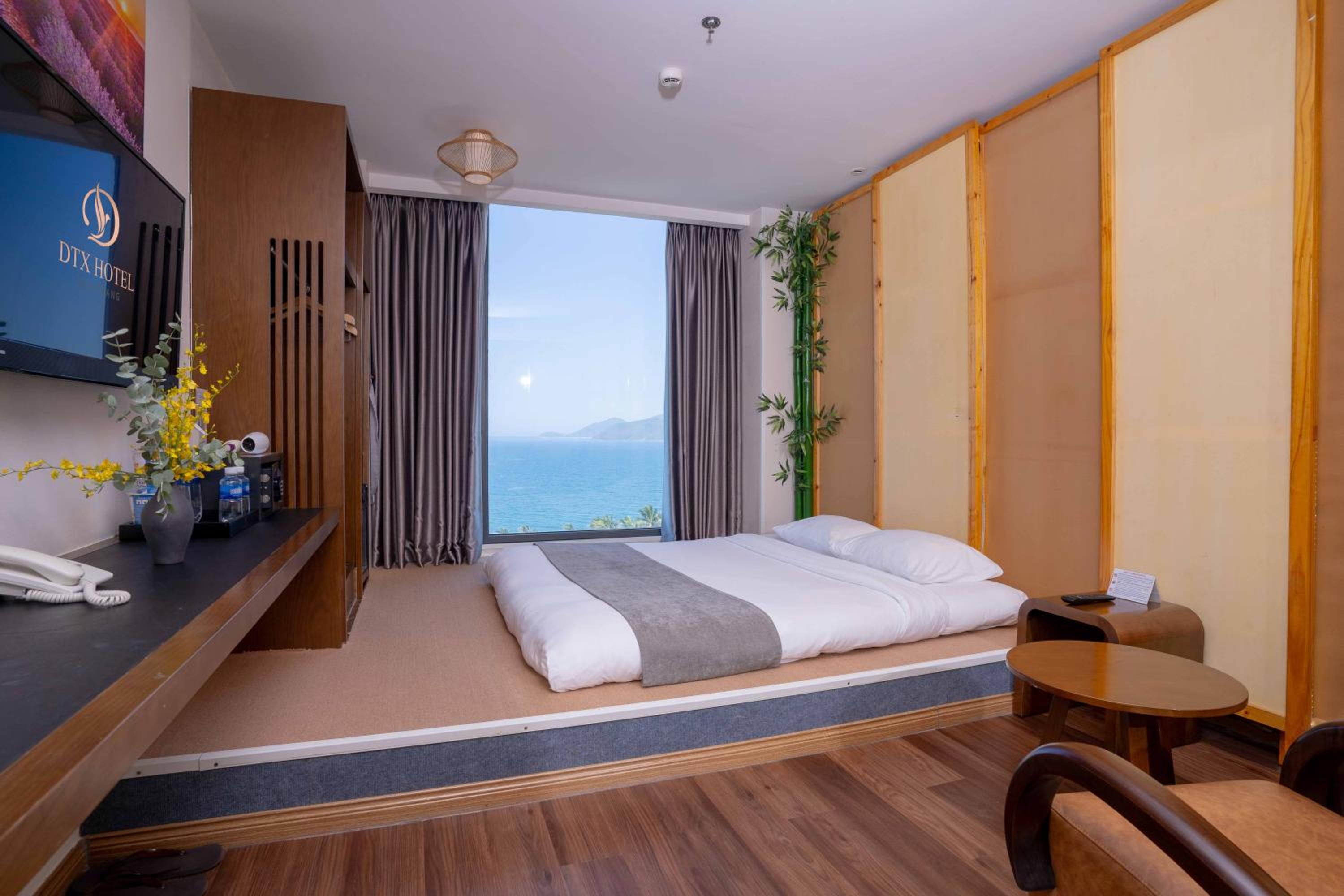 Deluxe Double or Twin Room with Sea View