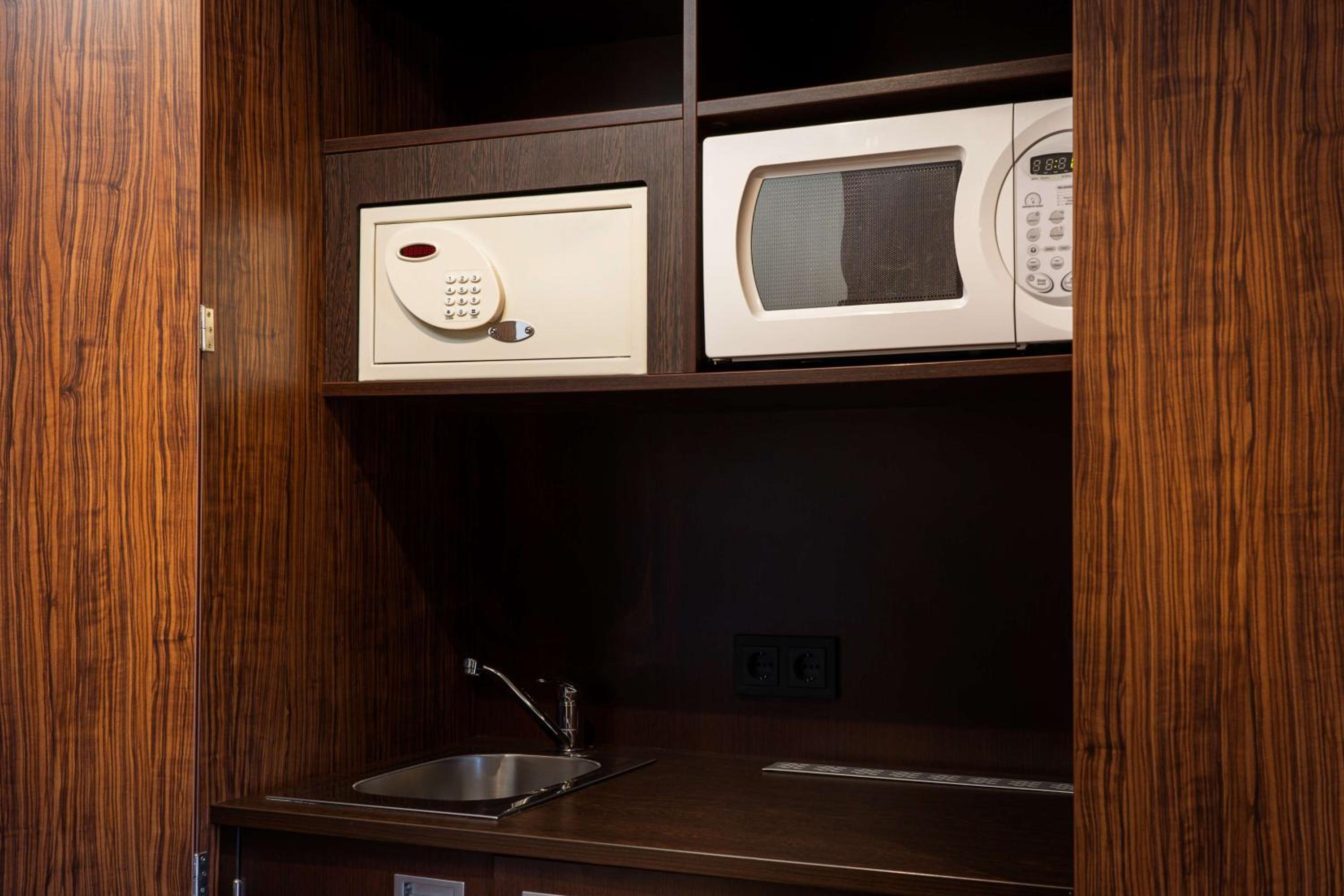 Executive Double Room with lateral river view