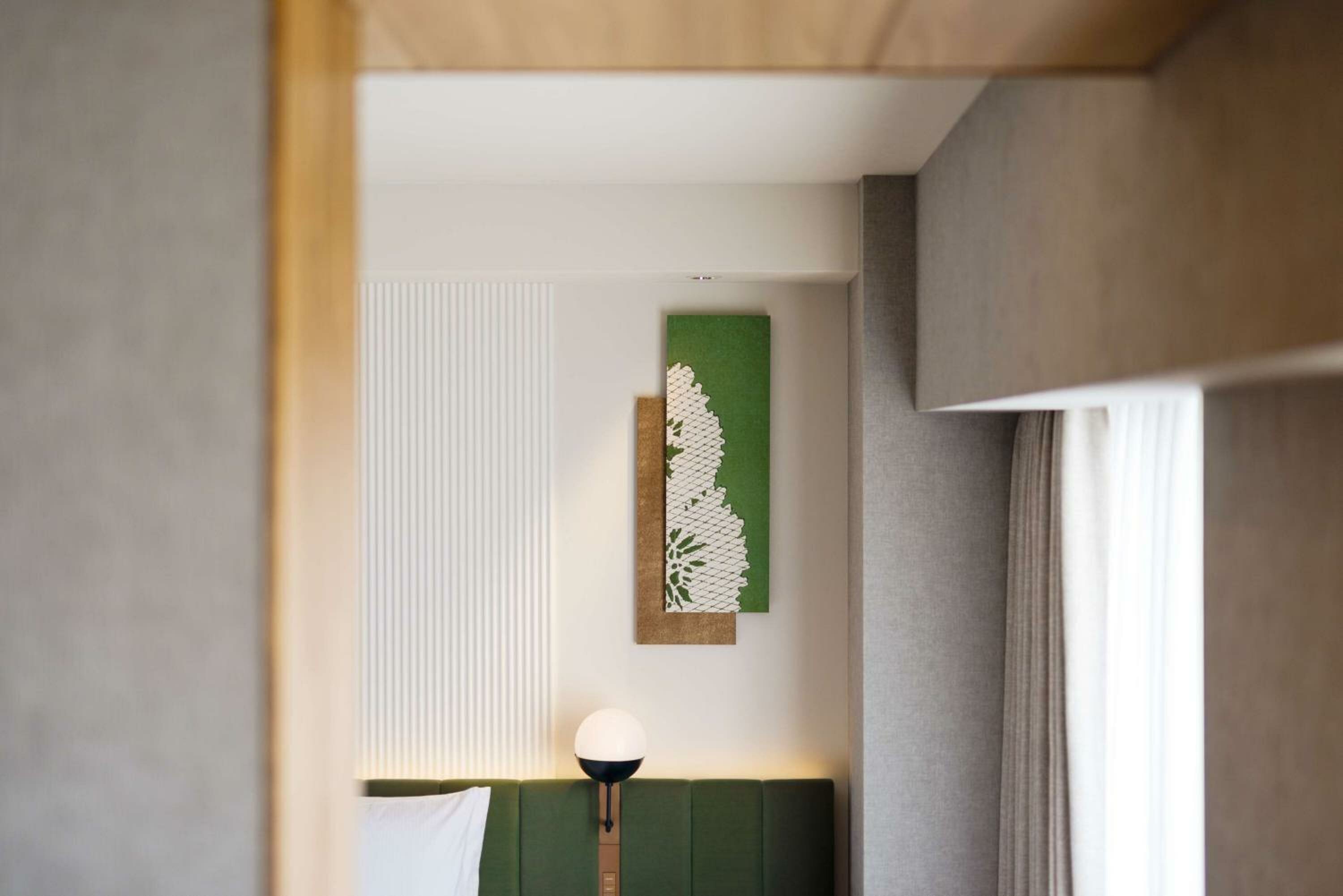 Deluxe Queen Room