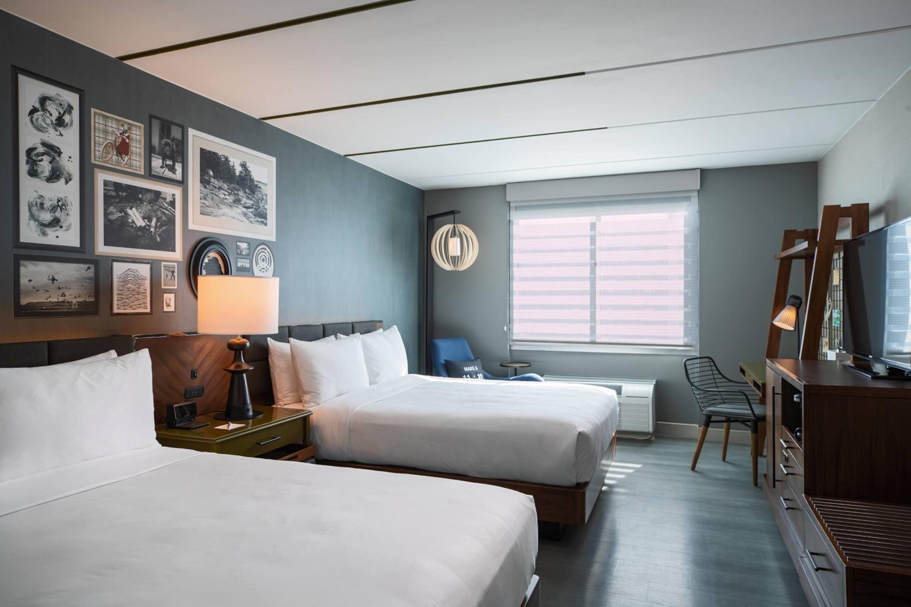 Queen Room with Two Queen Beds - Hearing Accessible