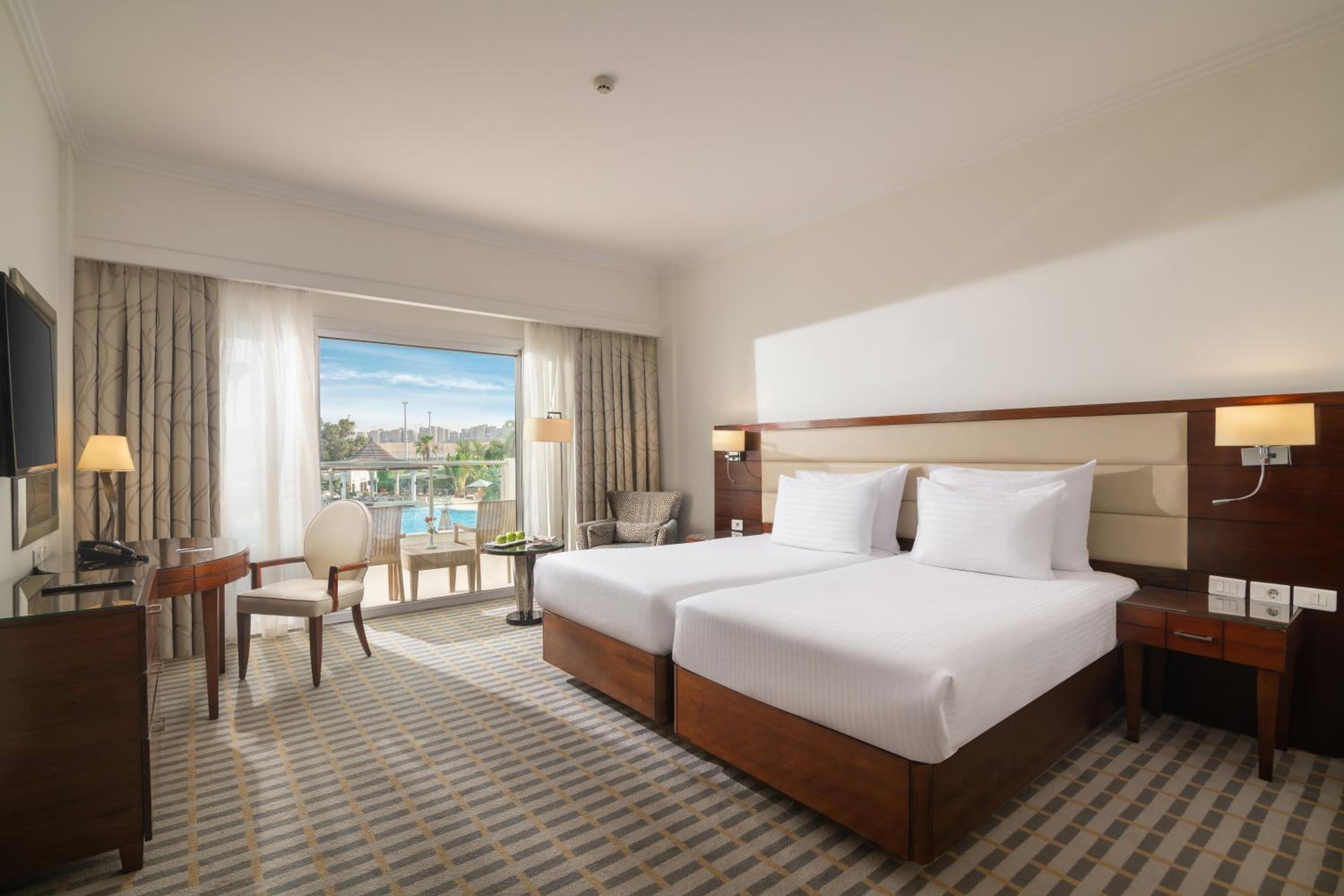 Deluxe Room - Pool View