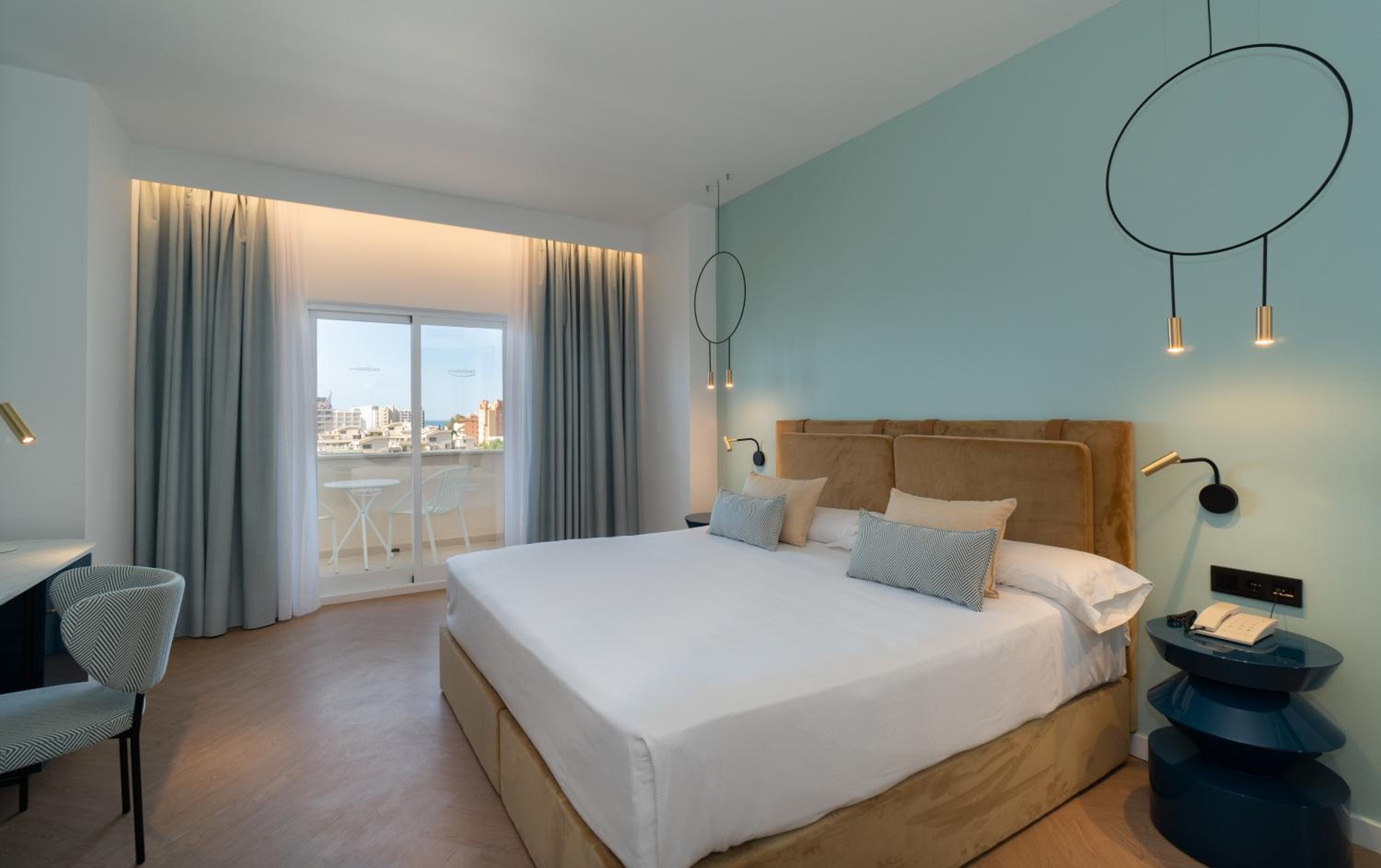 Superior Club with Sea View (2 Adults)