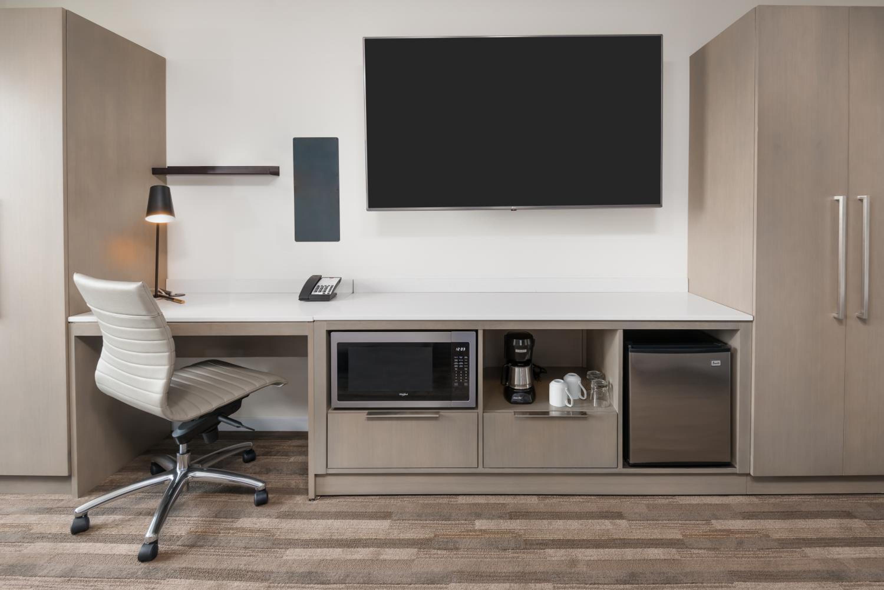 Den King Room - High Floor