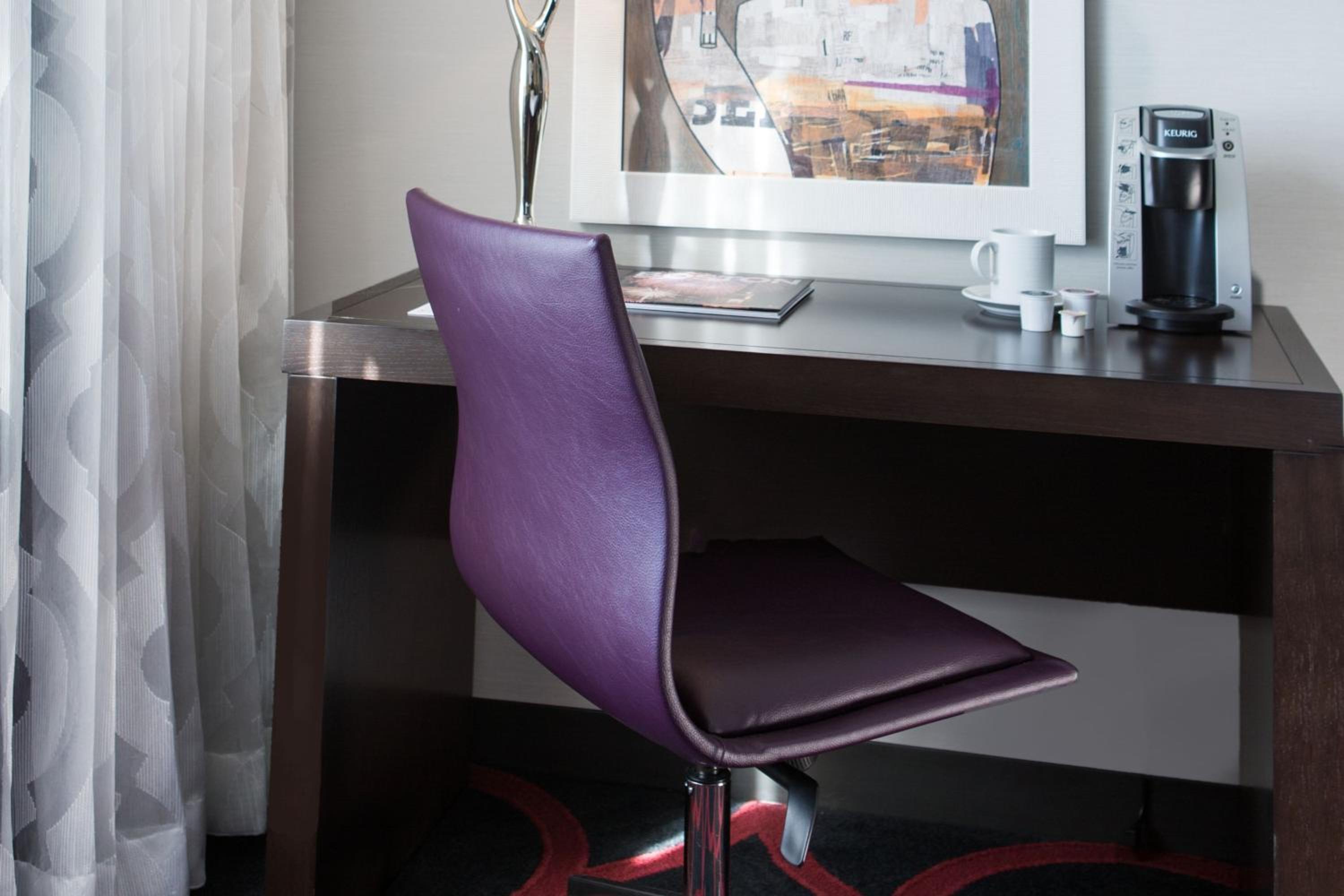 Executive Level Room, Guest room, 1 King, High floor
