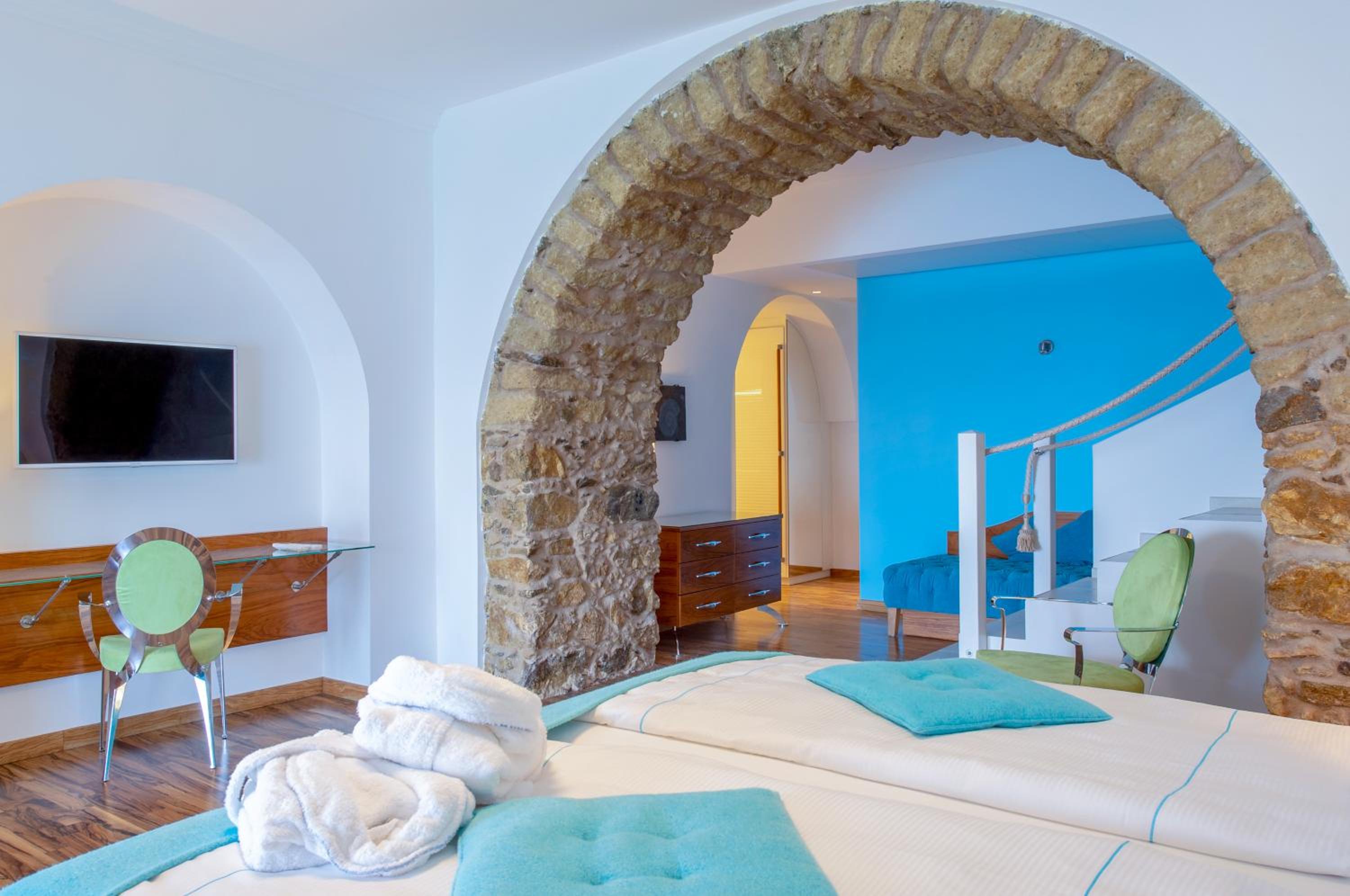 Suite with Balcony - Annex