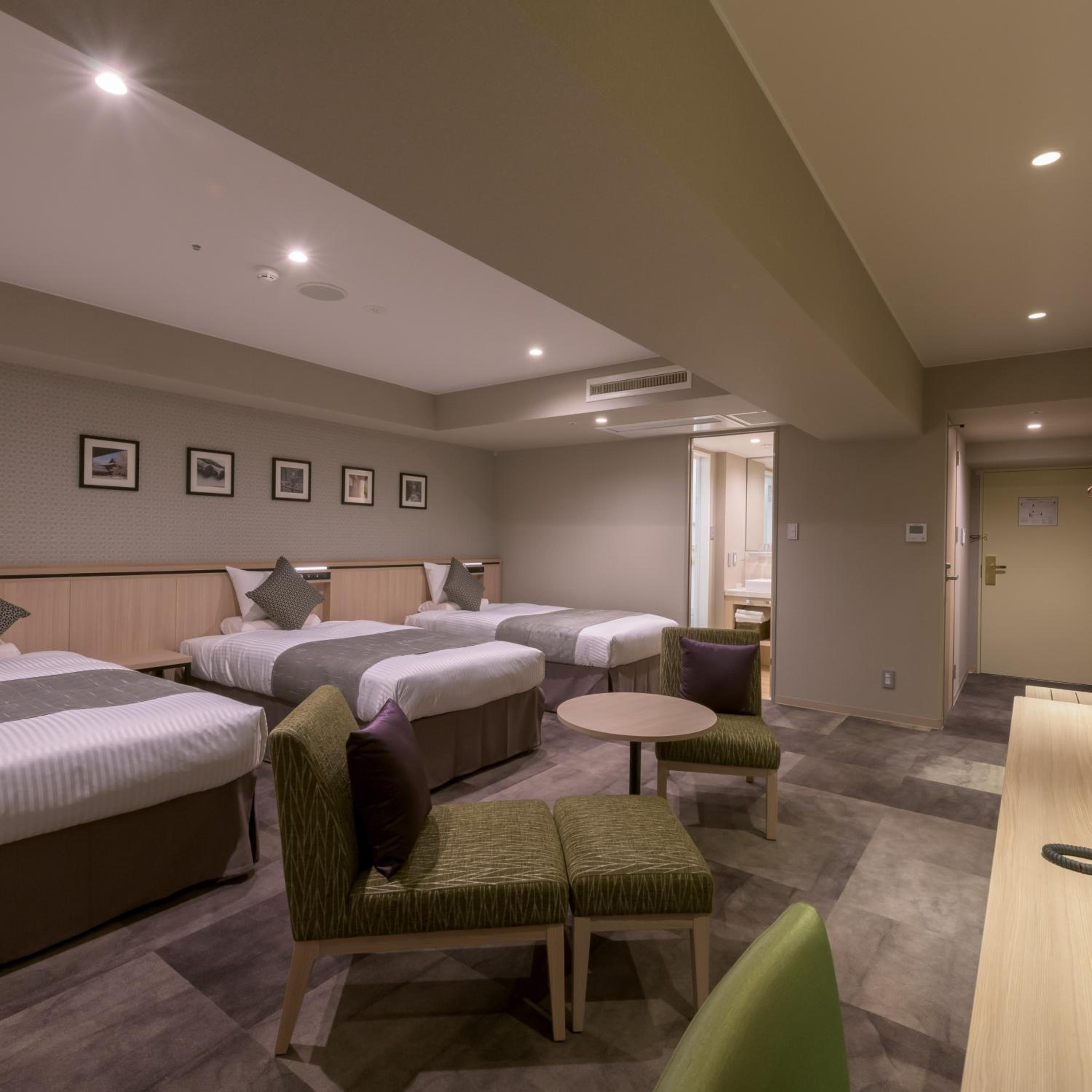 Superior Quadruple Room - Nonsmoking