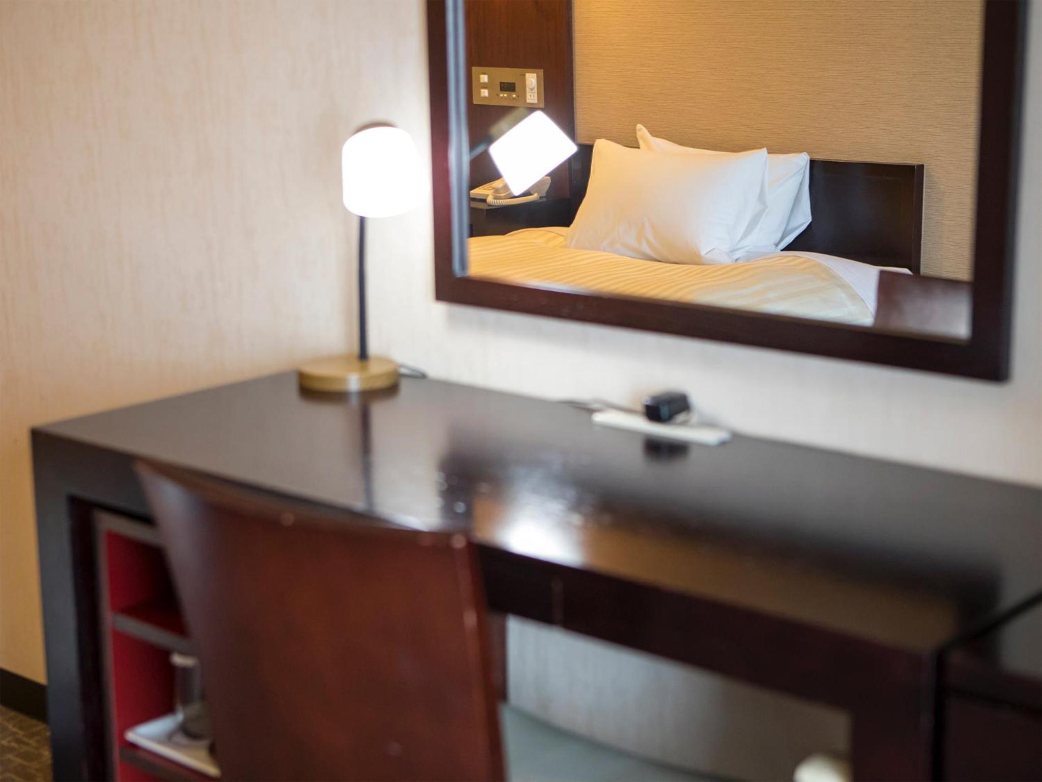 Twin Room B - Nonsmoking