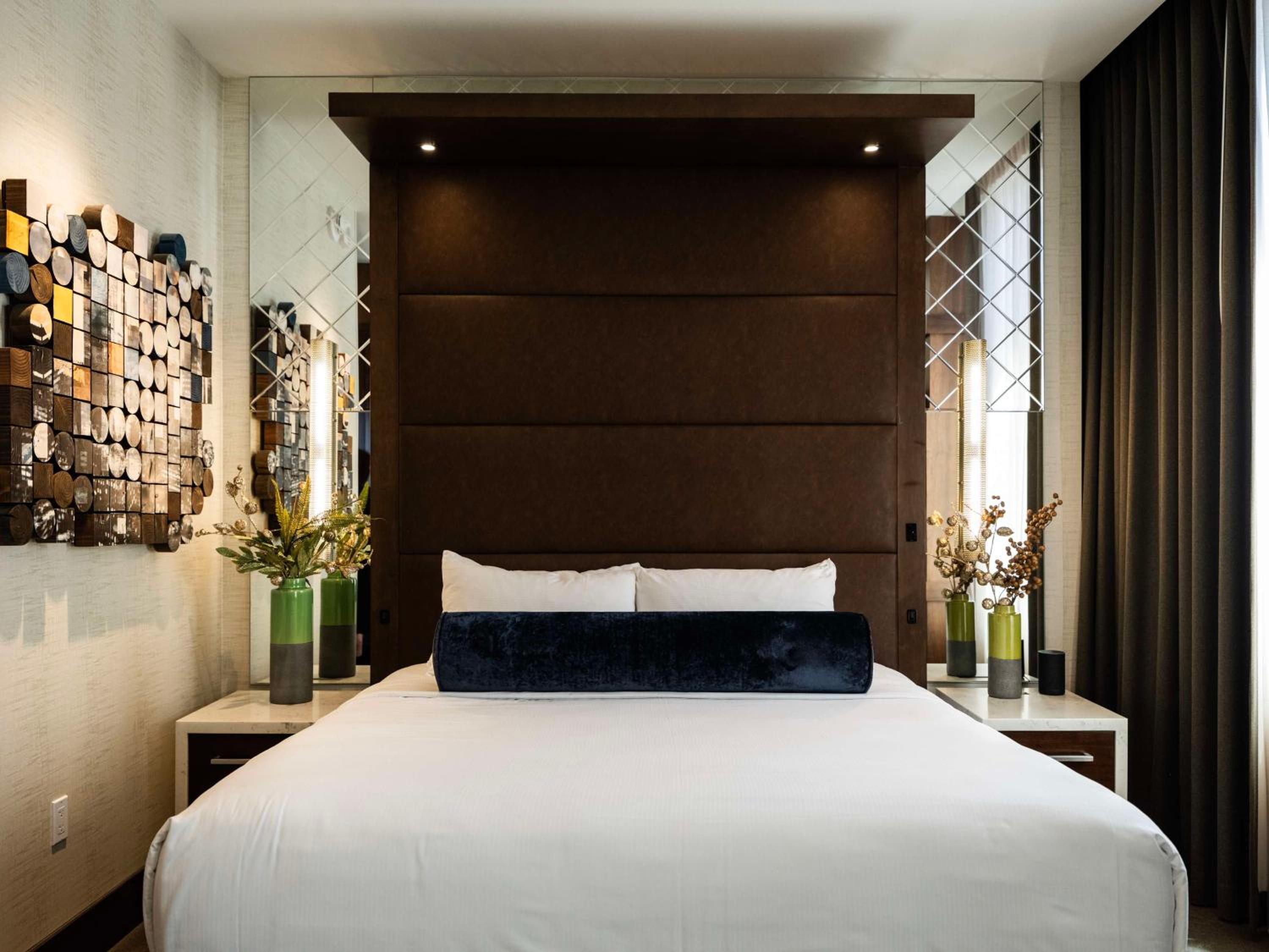 Holiday Two-Bedroom Penthouse With King And Queen Rooms