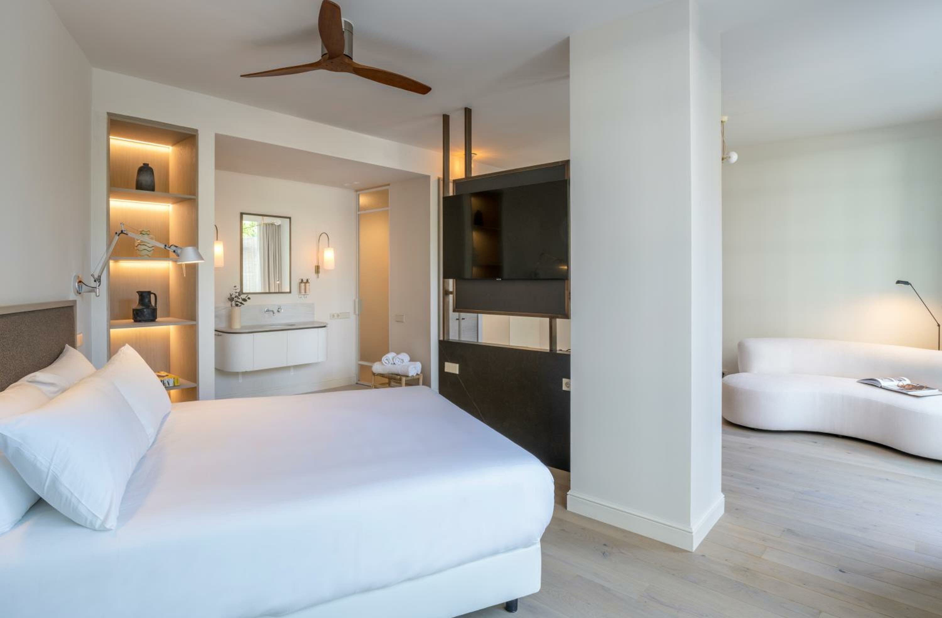 Deluxe Double Room with Terrace