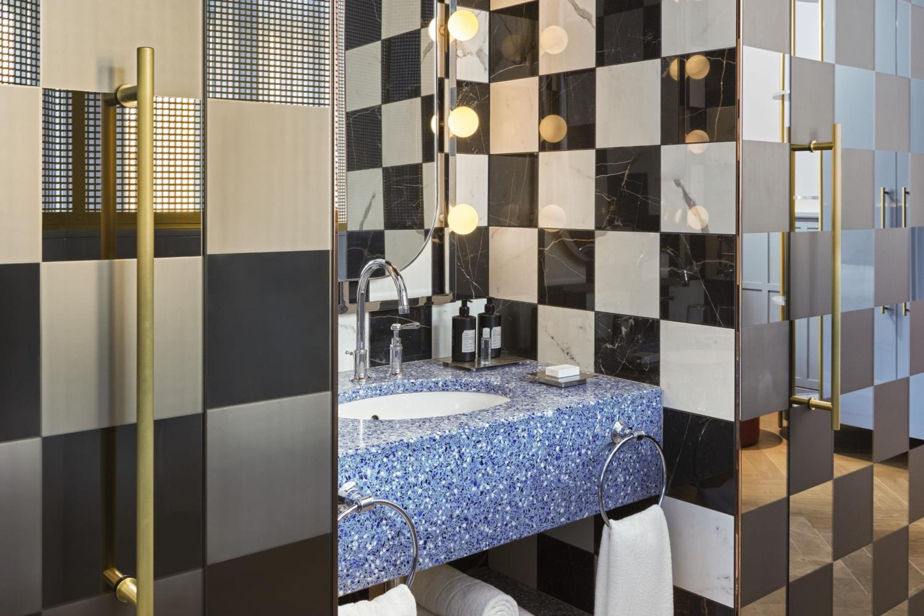 Studio King Suite with City View