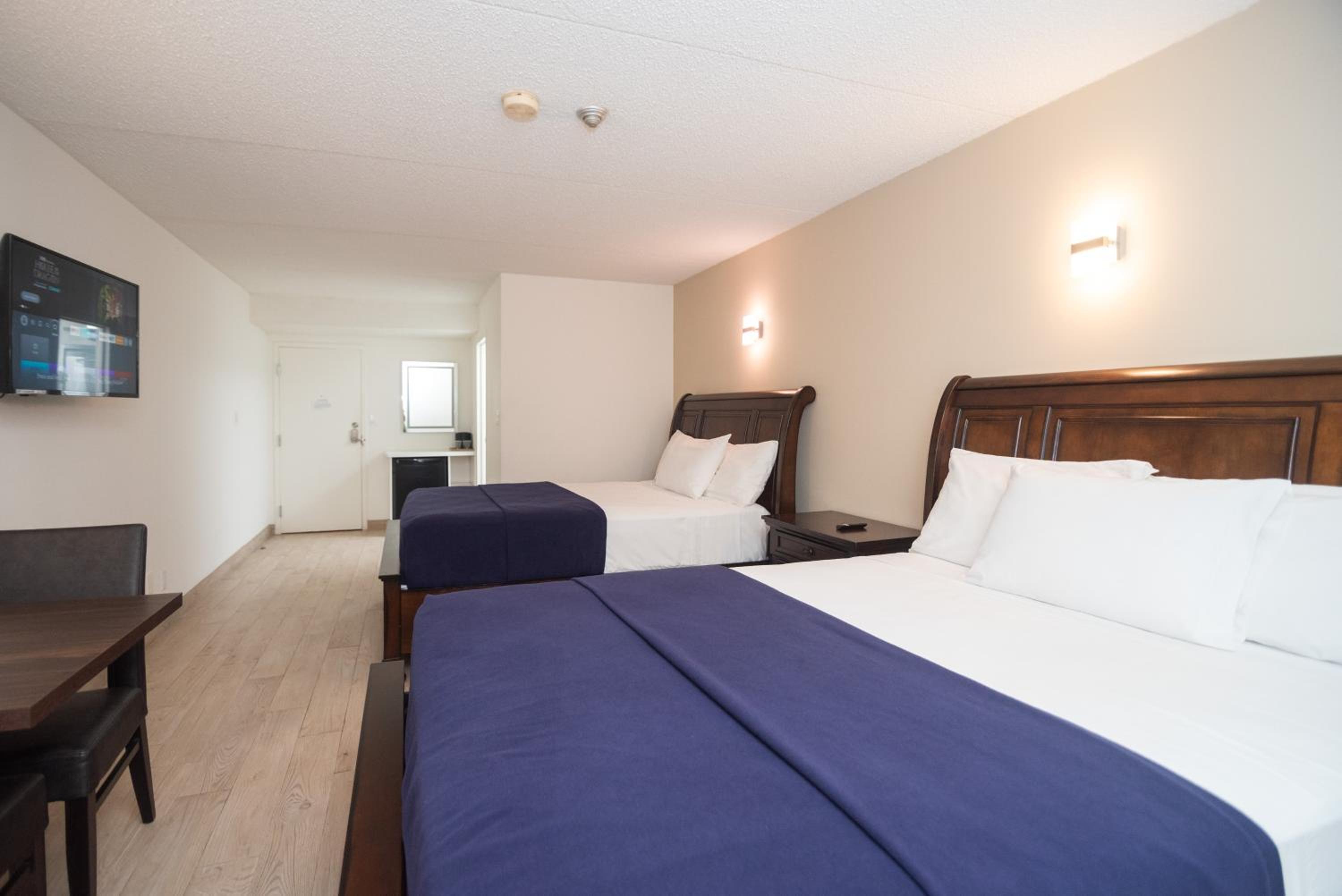 Executive Room with 2 Queen Beds 