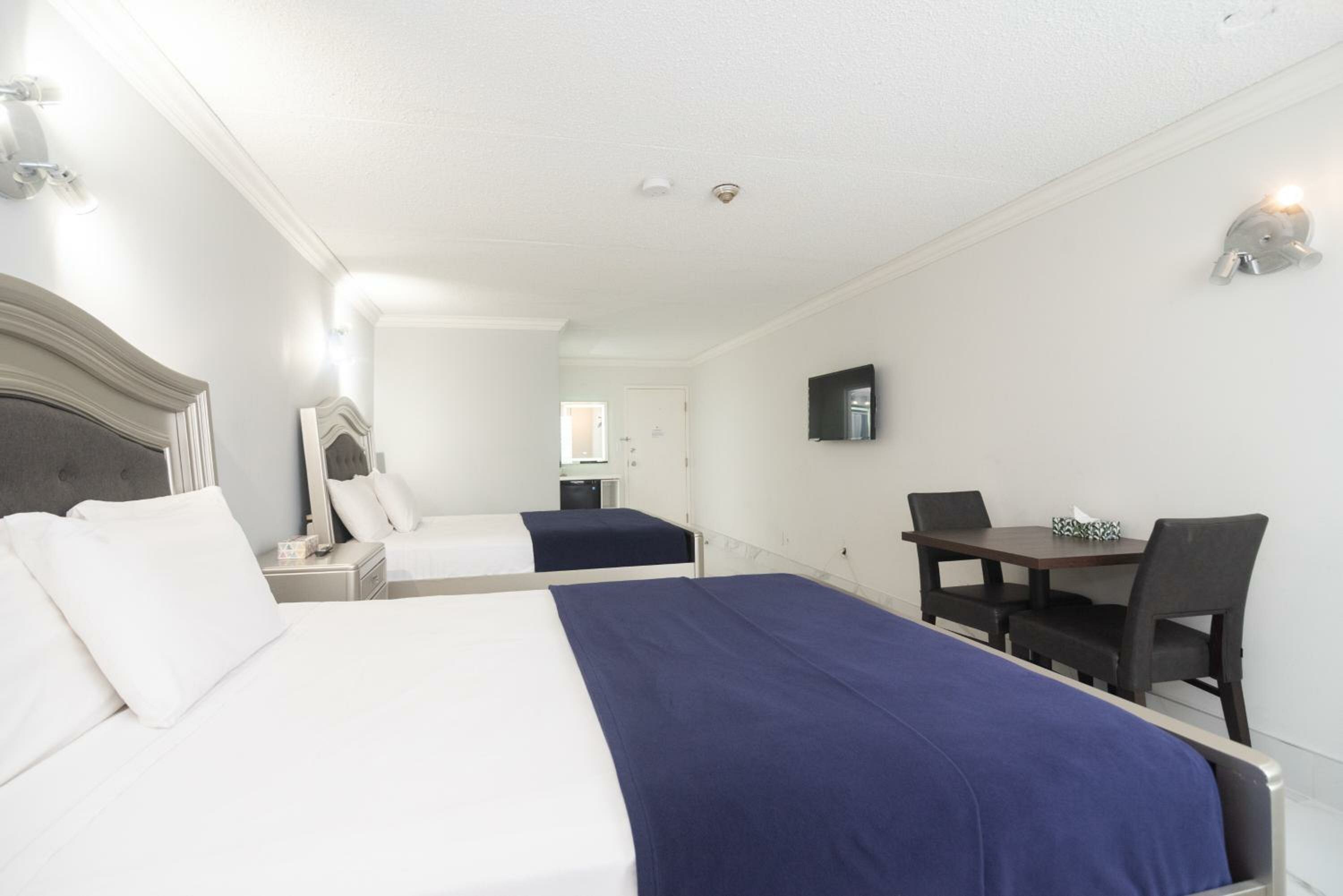 Executive Room with 2 Queen Beds 