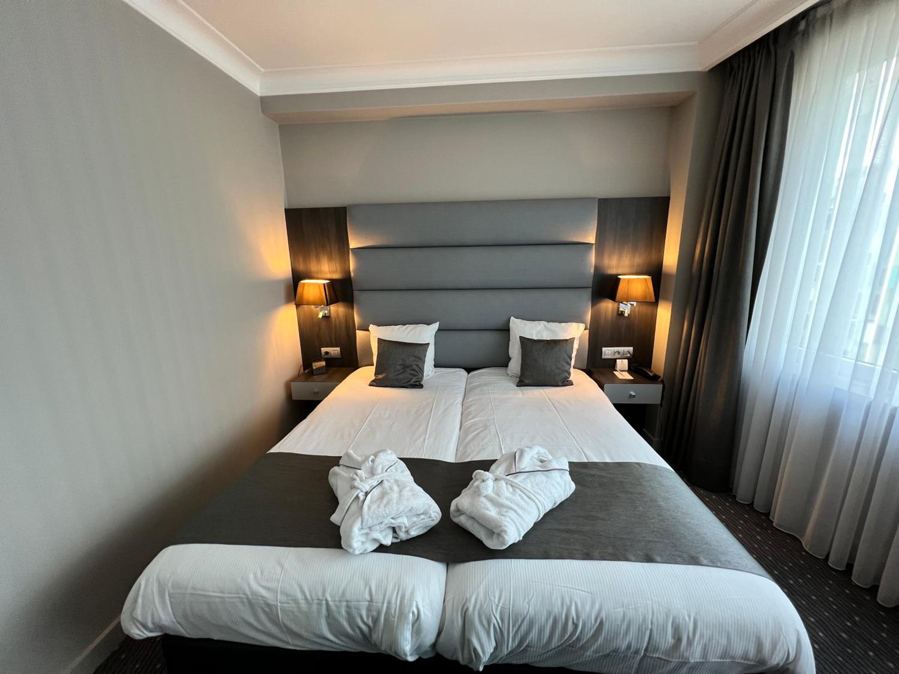 Executive Queen Room