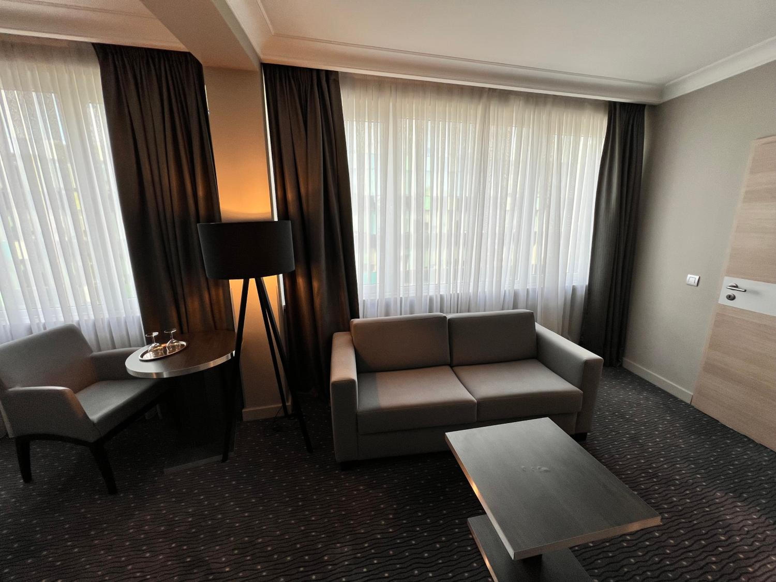 Executive Queen Room