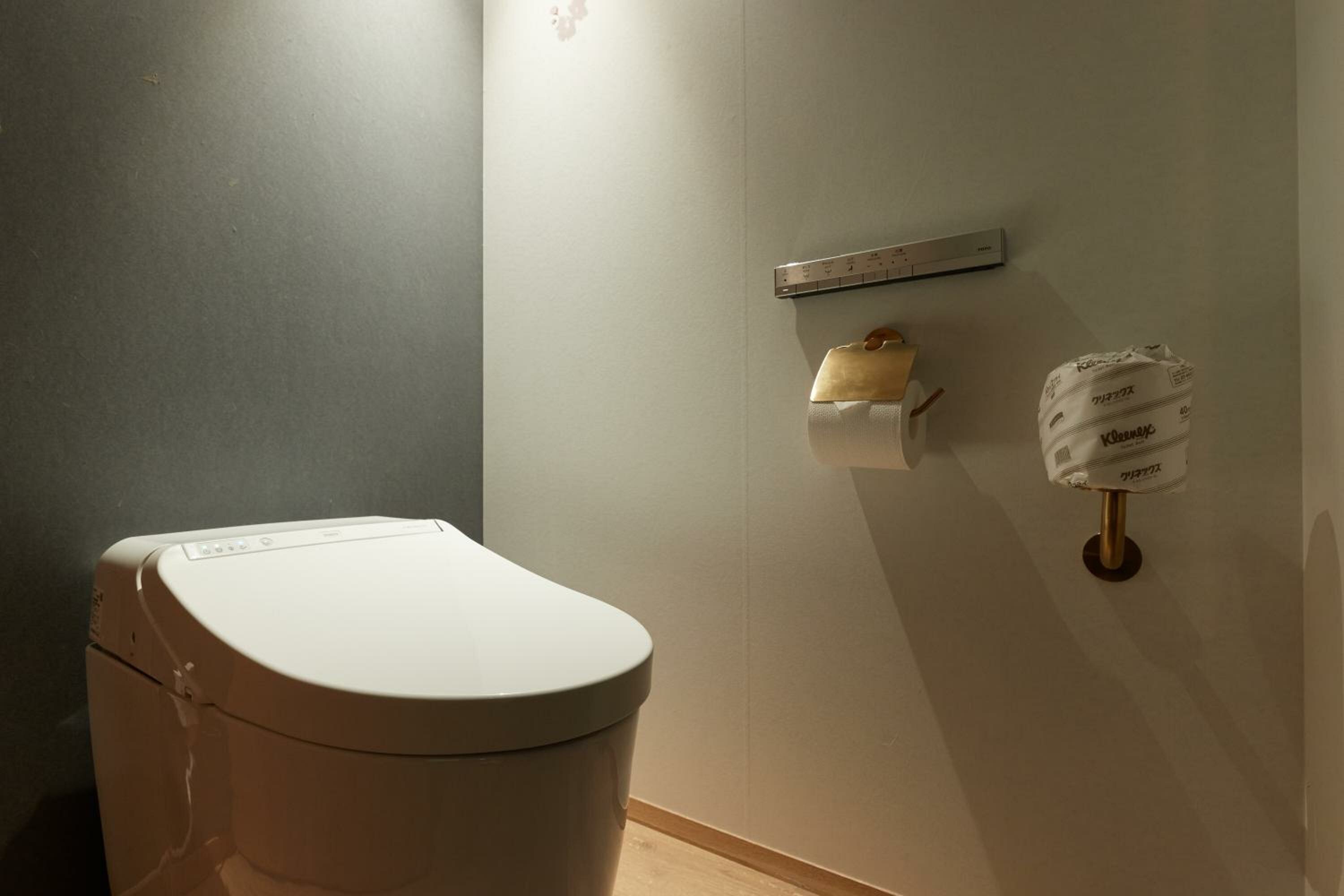 Deluxe Corner Twin Room with Lounge Access