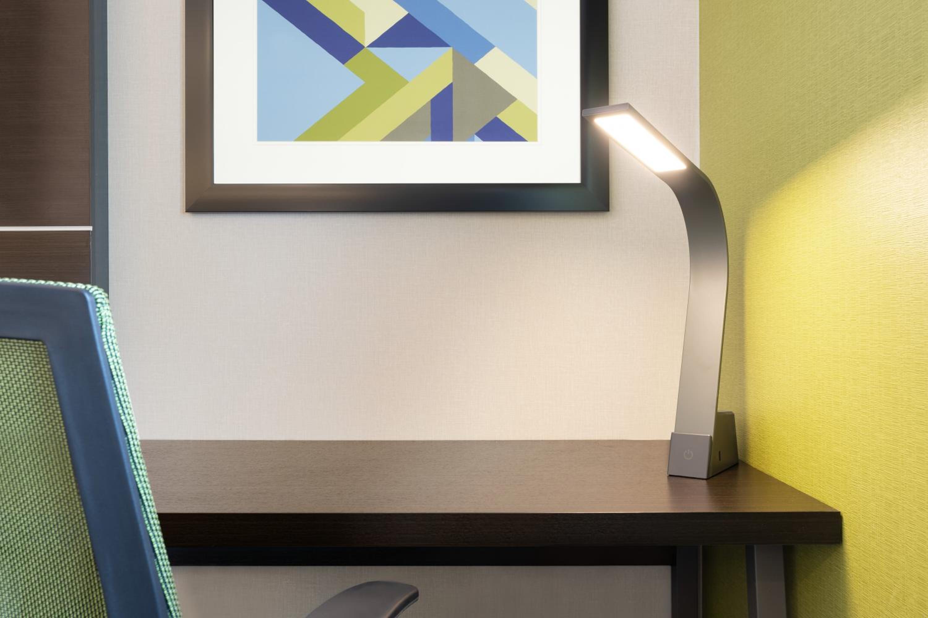 King Room - Hearing Accessible/Non-Smoking 