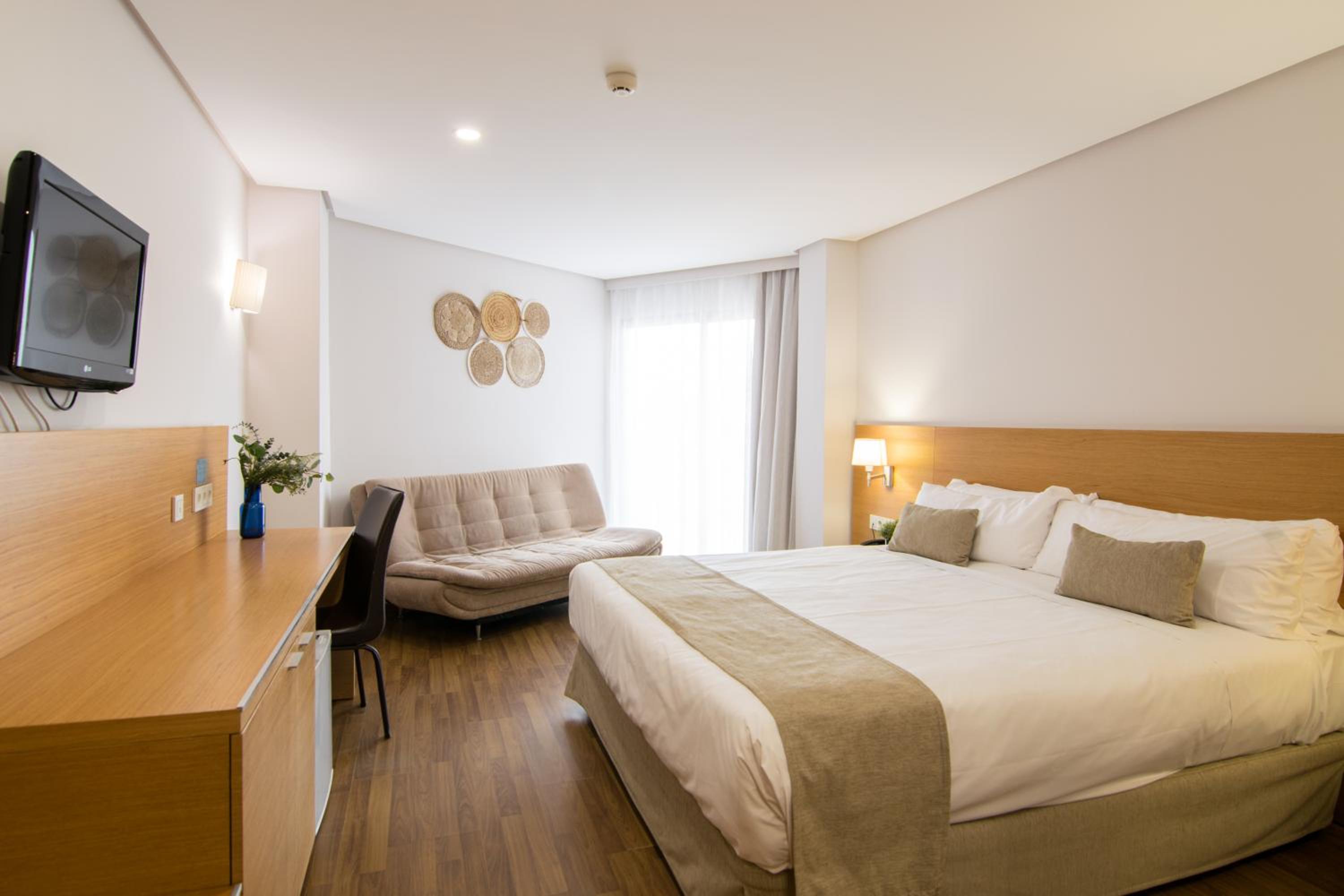 Deluxe Room (2 Adults)