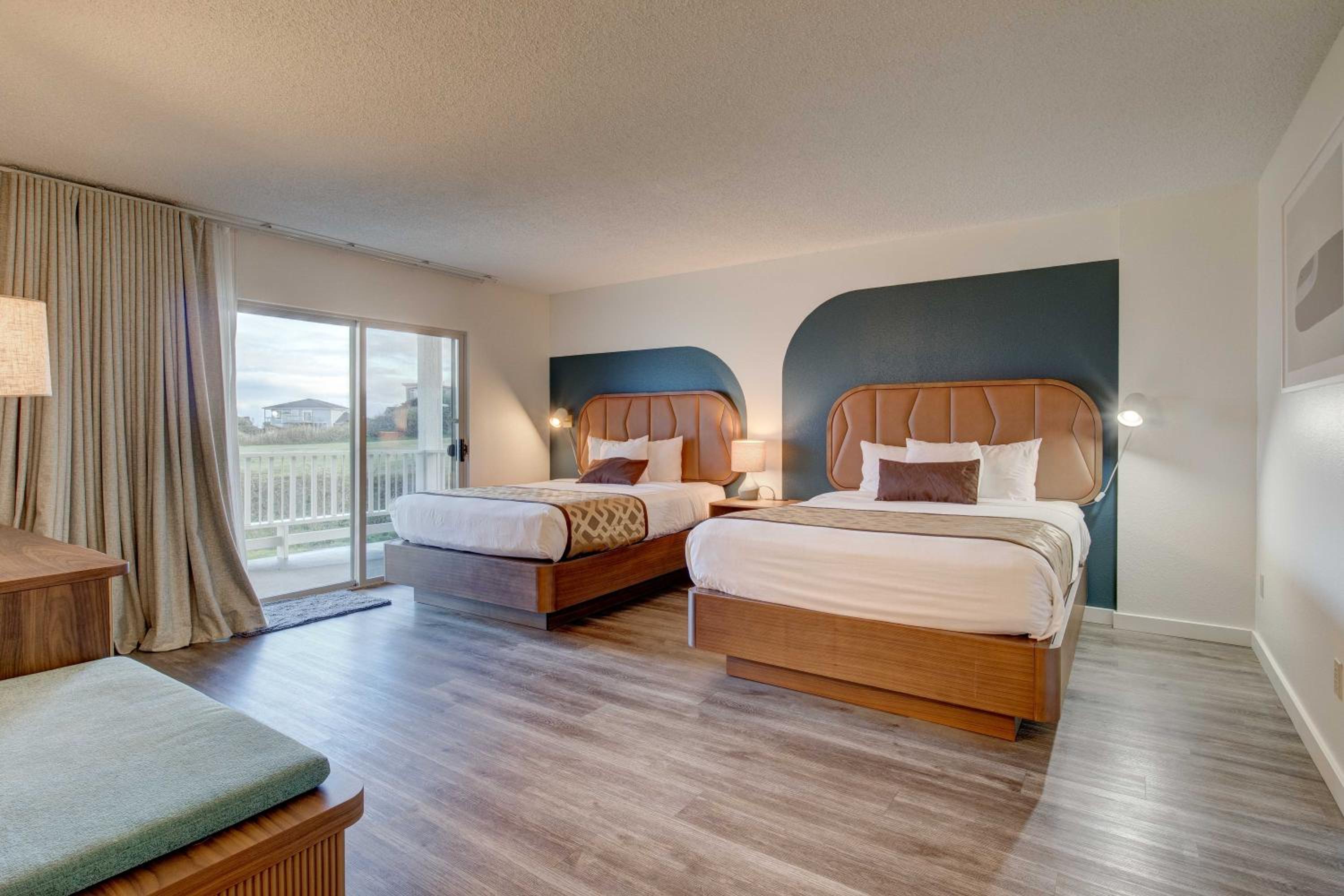 Queen Room with Two Queen Beds and Ocean View - Pet Friendly