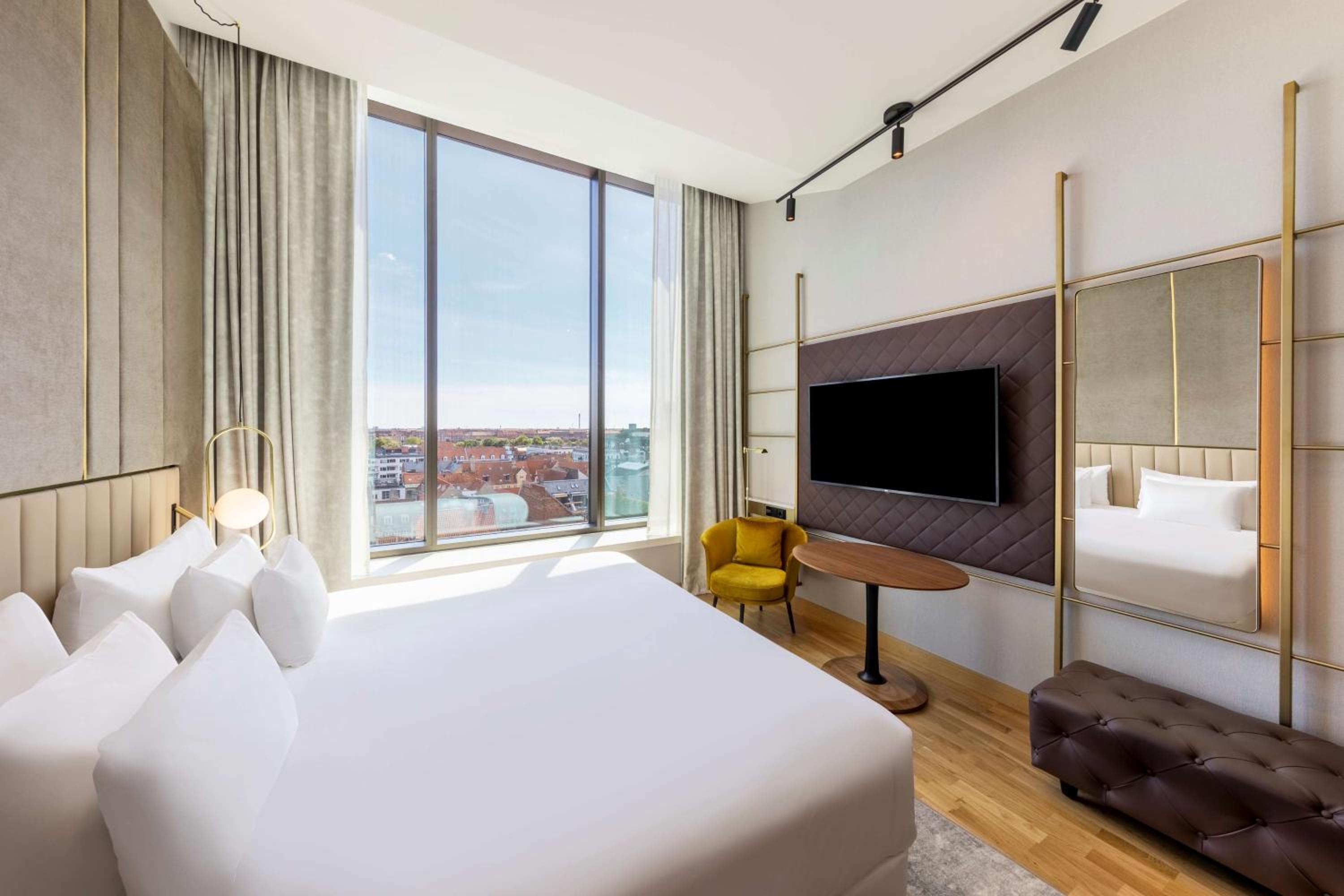 Superior Double Or Twin Room Free Parking With Breakfast