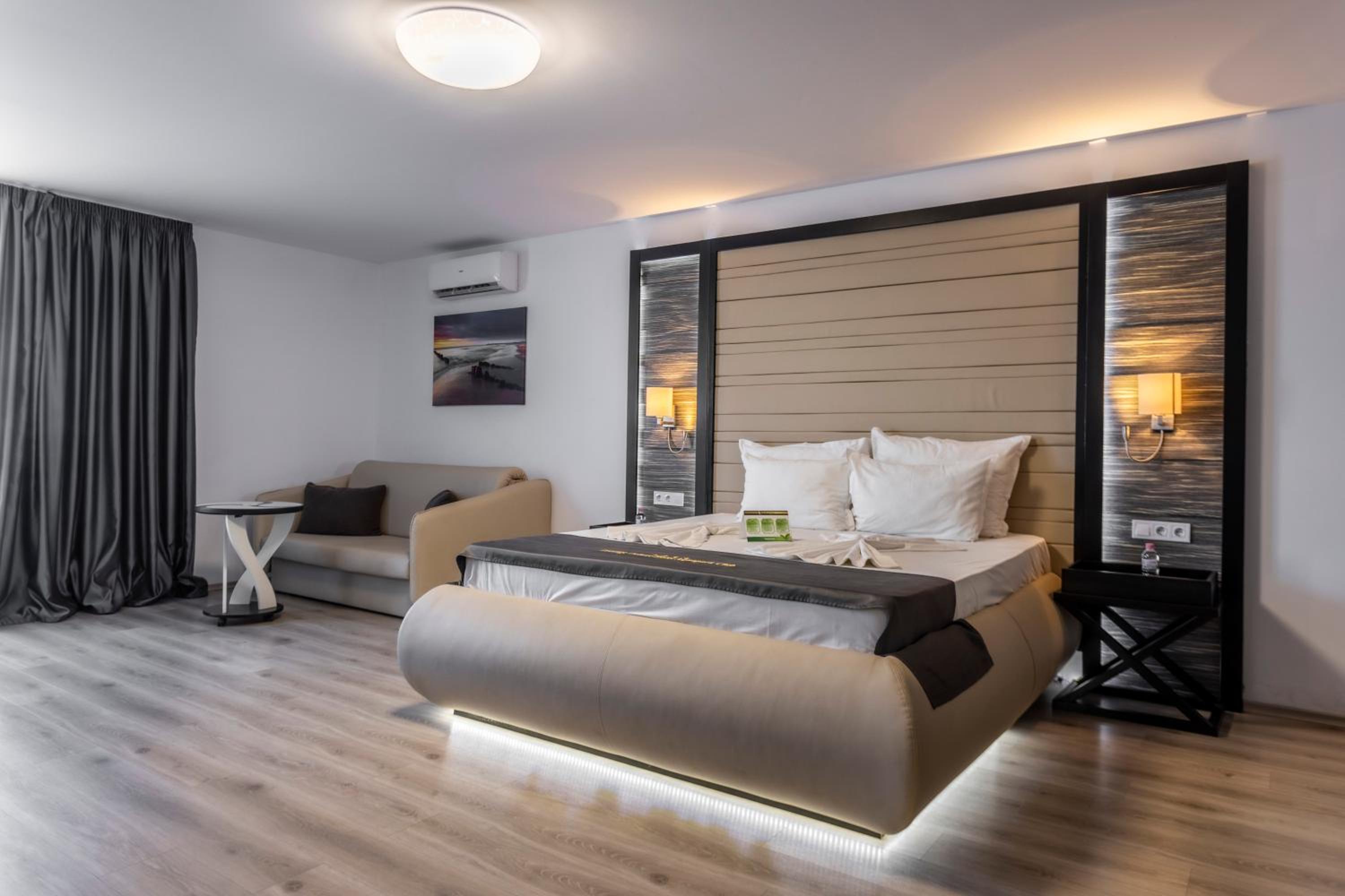 Premium Room with Balcony - Free Aquapark Access