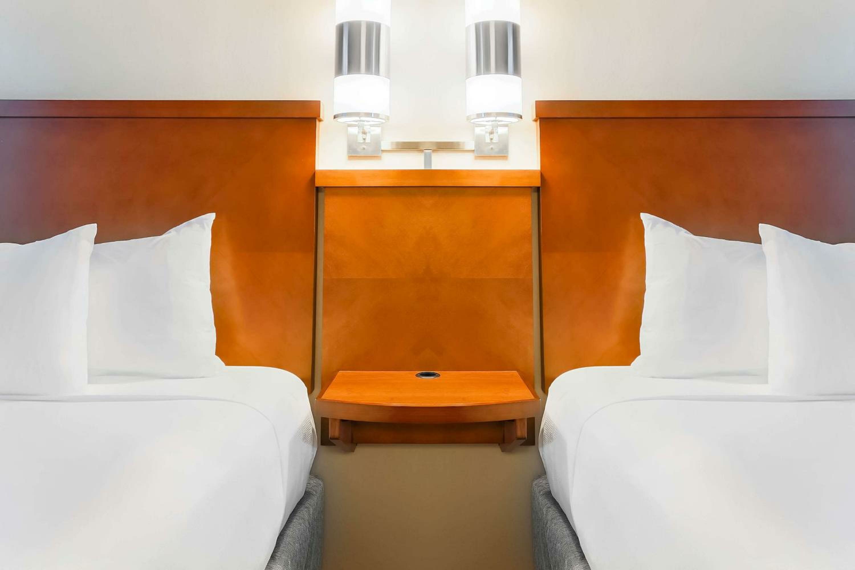 Queen Room with Two Queen Beds and Sofa Bed - High Floor