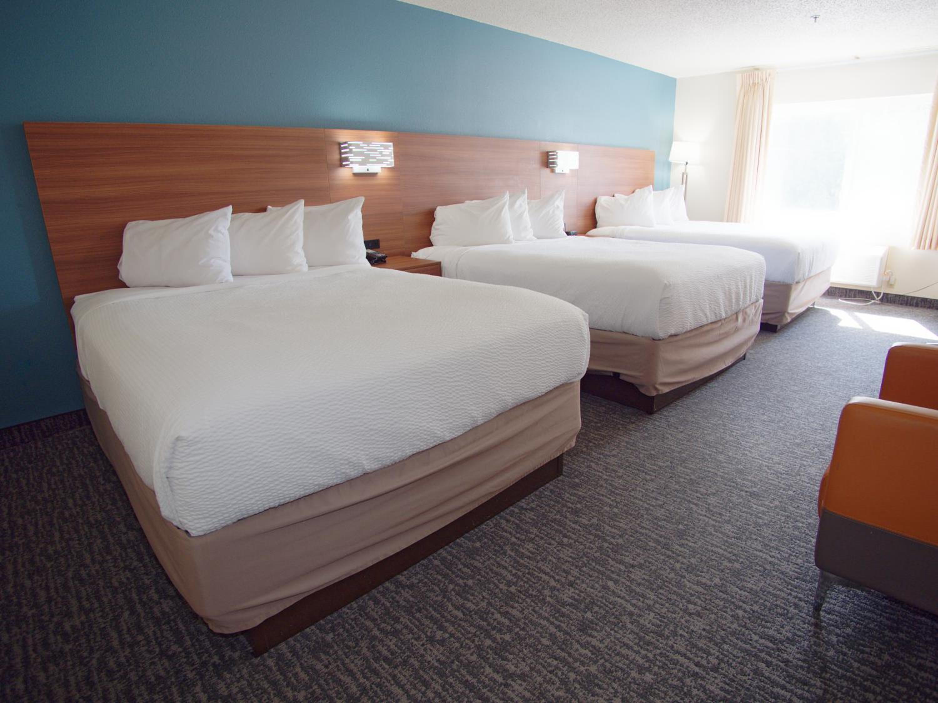 Queen Room with Three Queen Beds - Non-Smoking