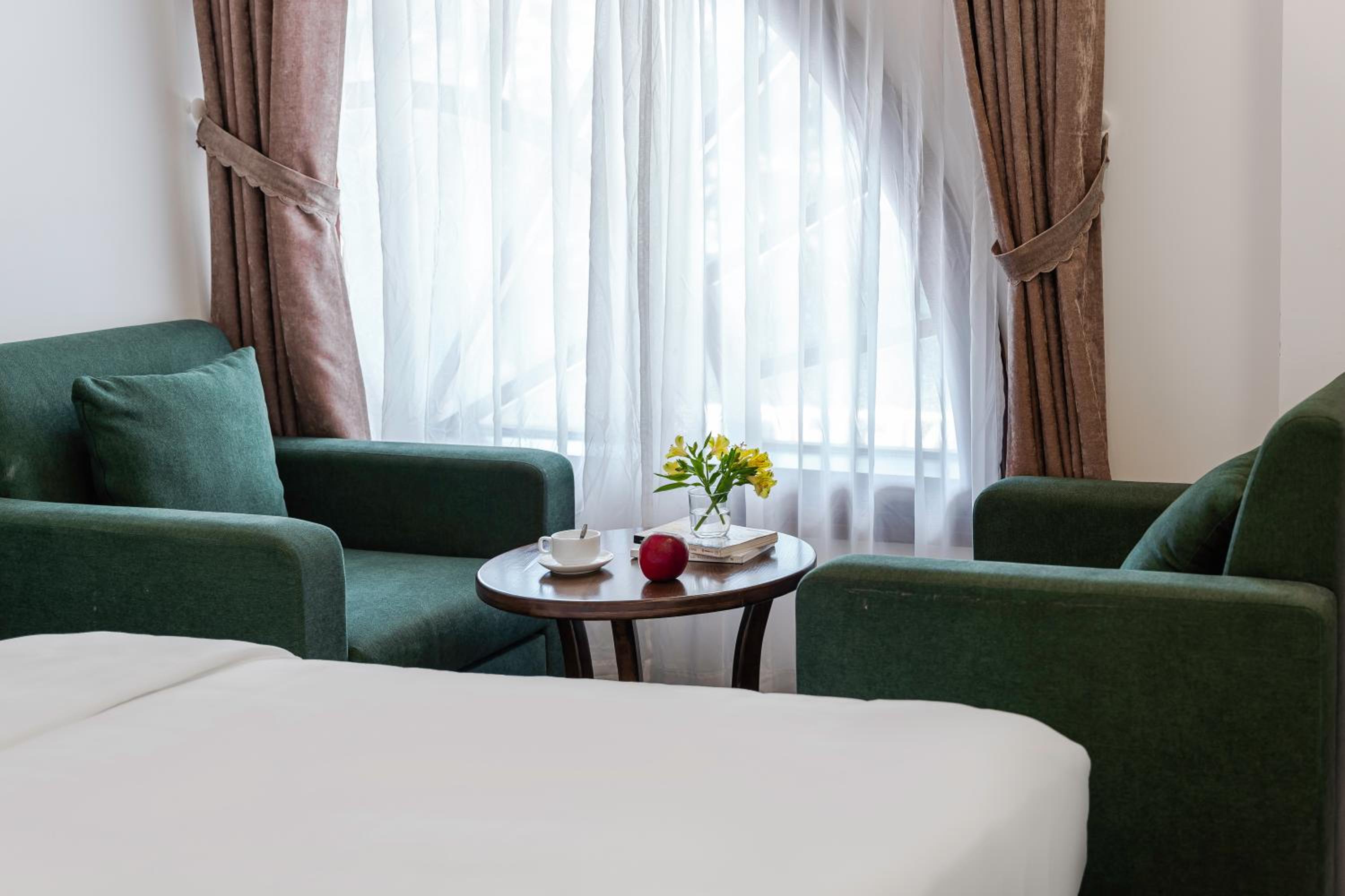 Deluxe Family Room