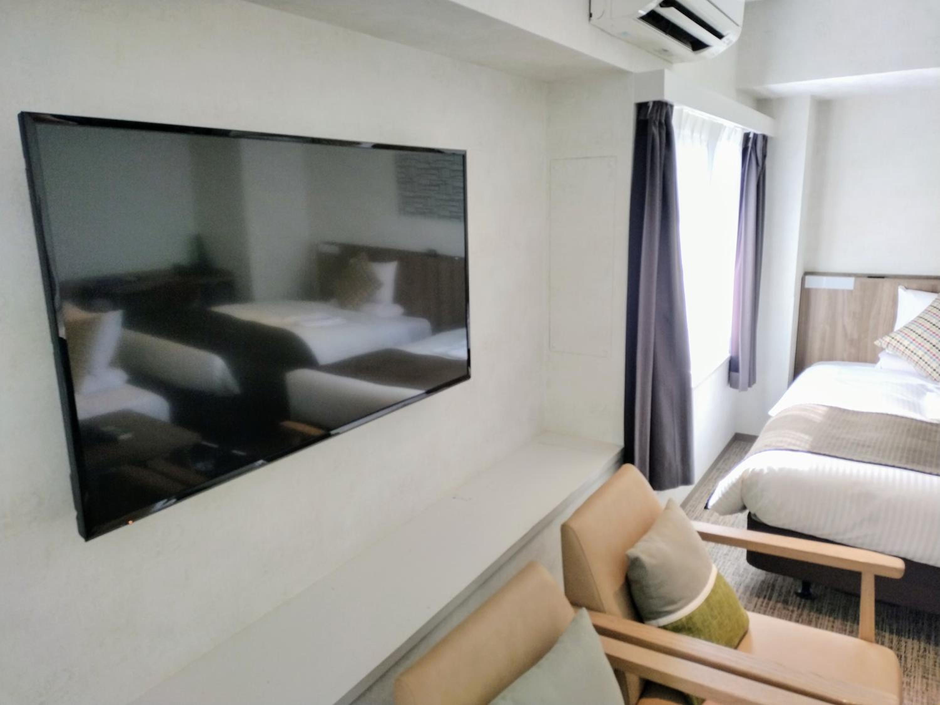 Deluxe Family Room with Kitchen - Non-Smoking - House Keeping is Optional with Additional Cost