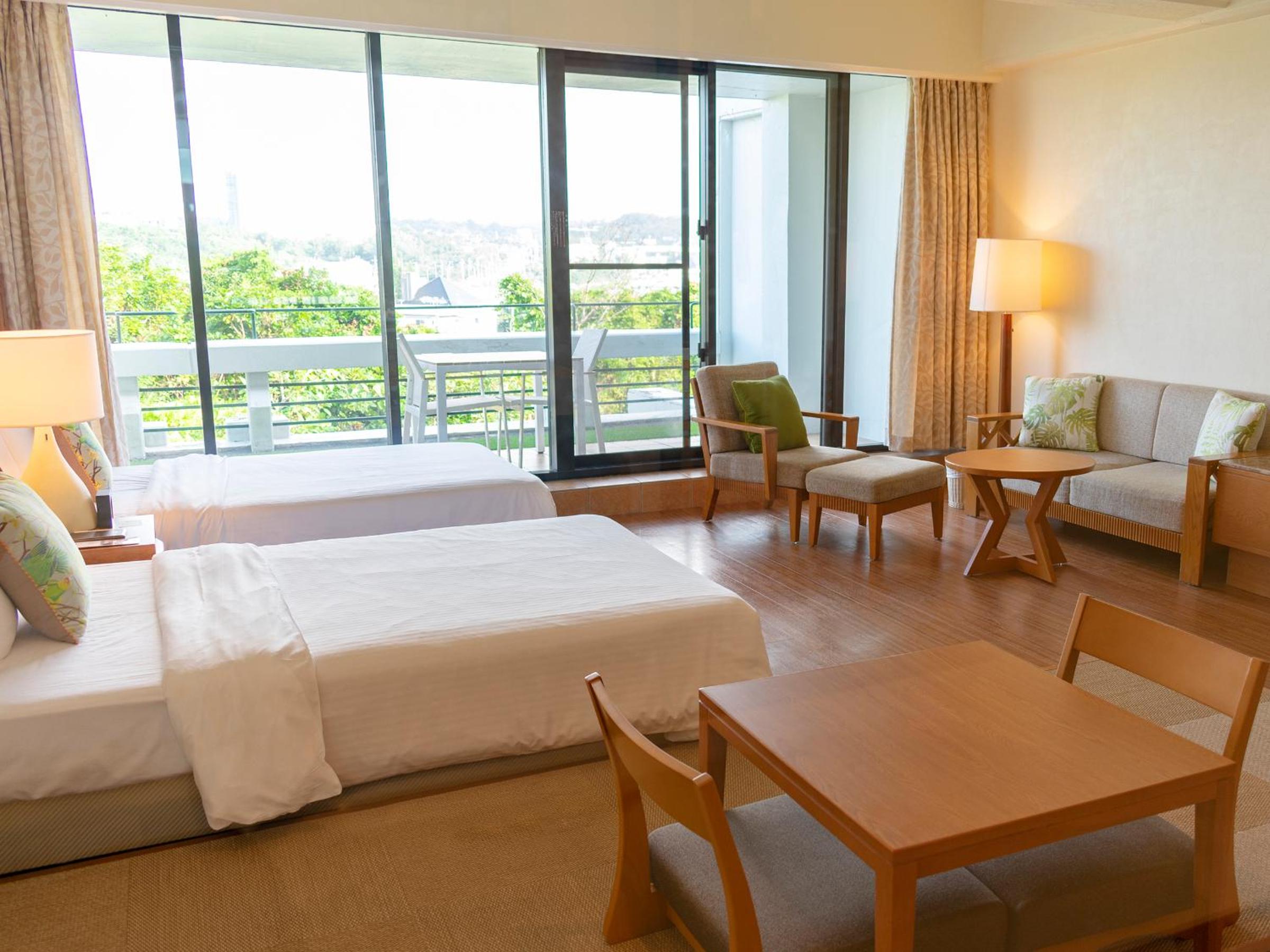 Luxury Room with Mountain View - Non-Smoking