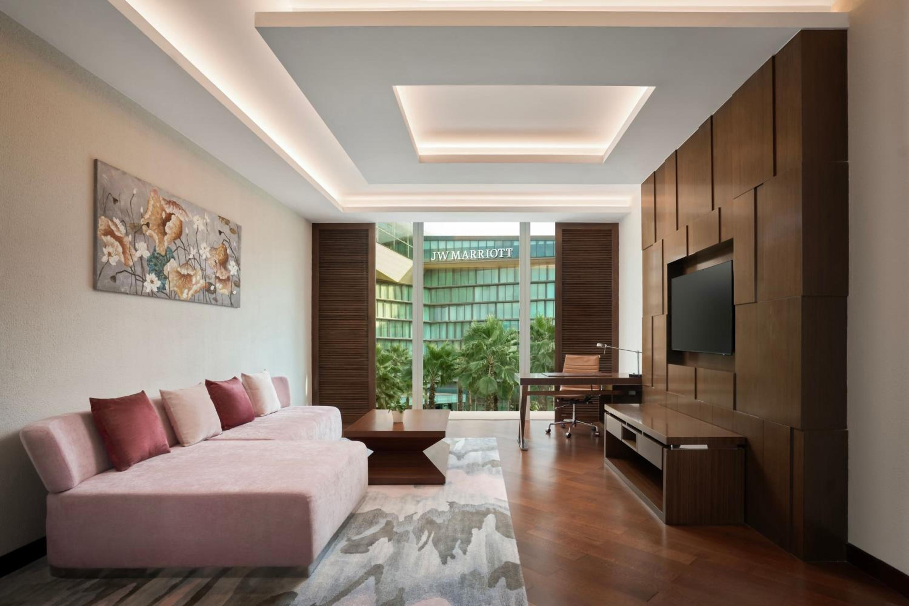 Family Suite, Executive Lounge Access