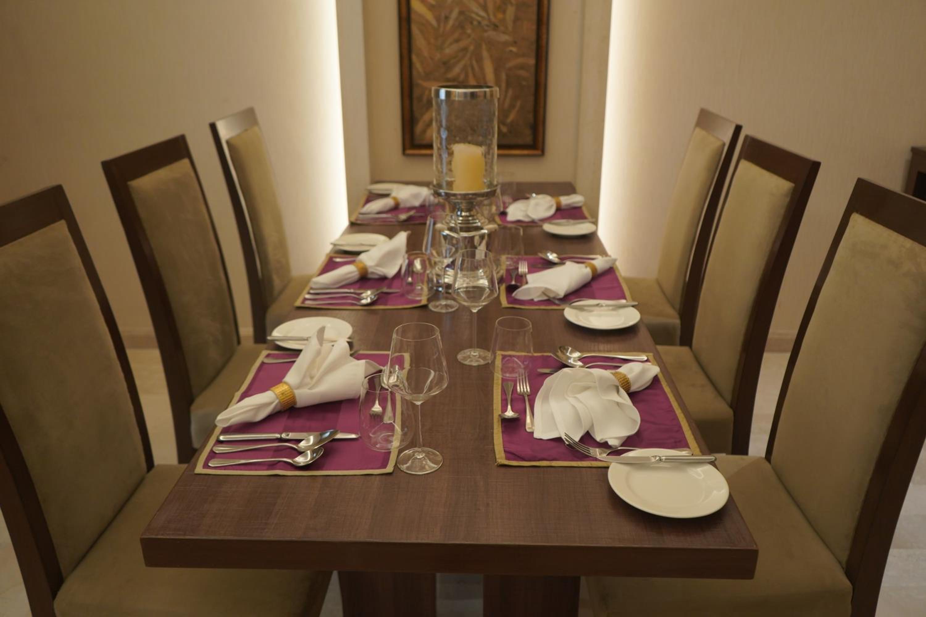 One-Bedroom King Suite with Pool View