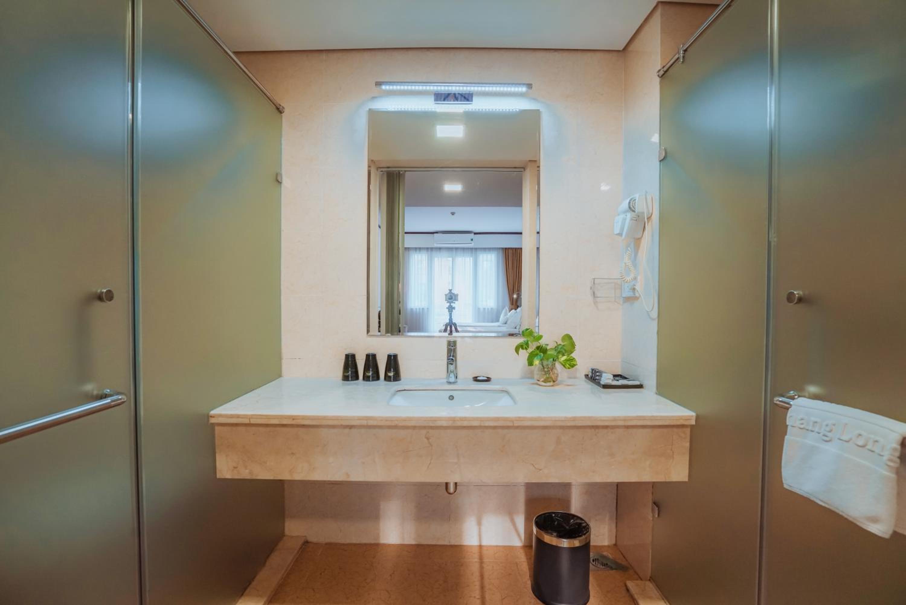 Deluxe Triple Room with Balcony