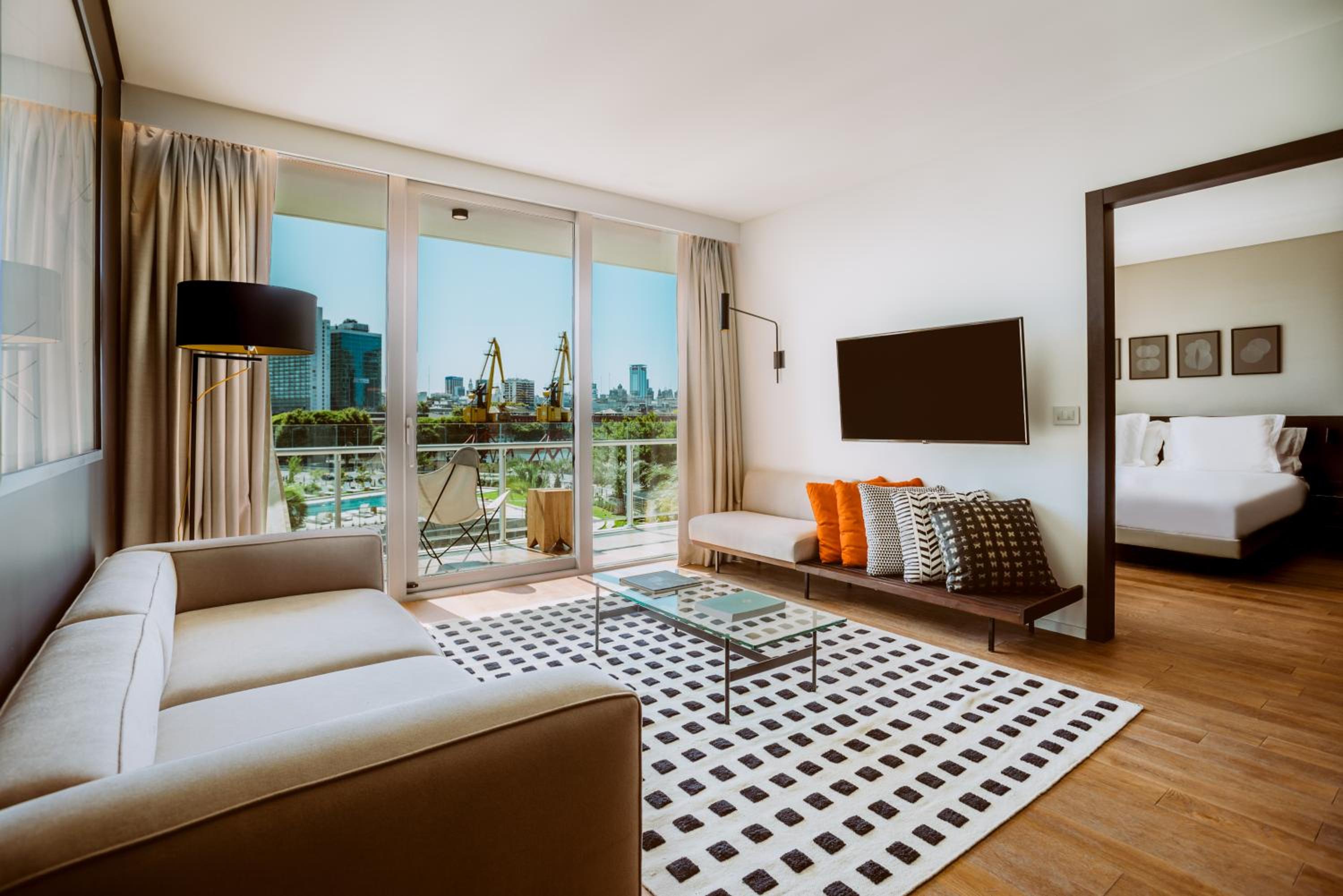 Deluxe King Suite with View