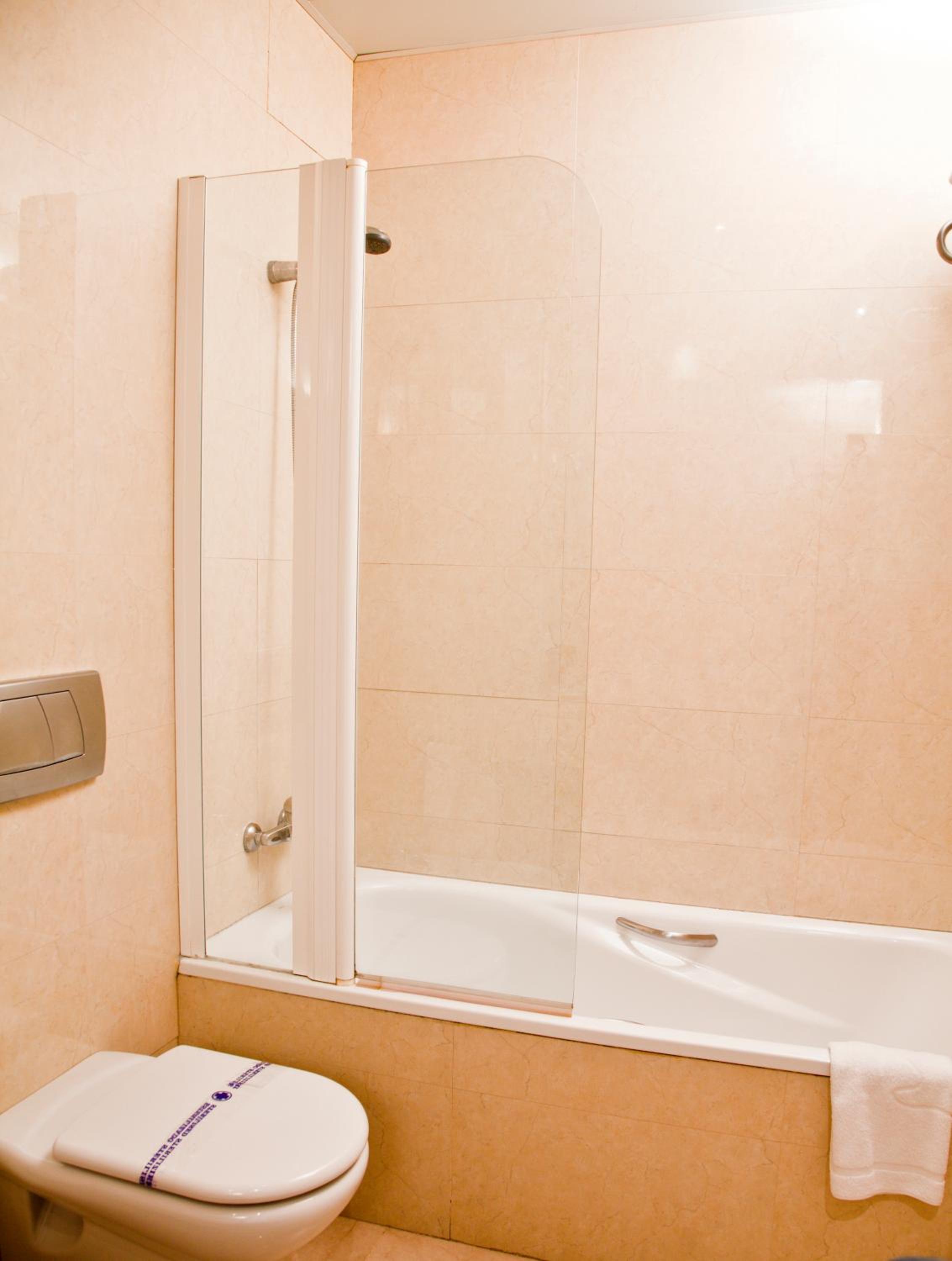 Triple Room (3 Adults)