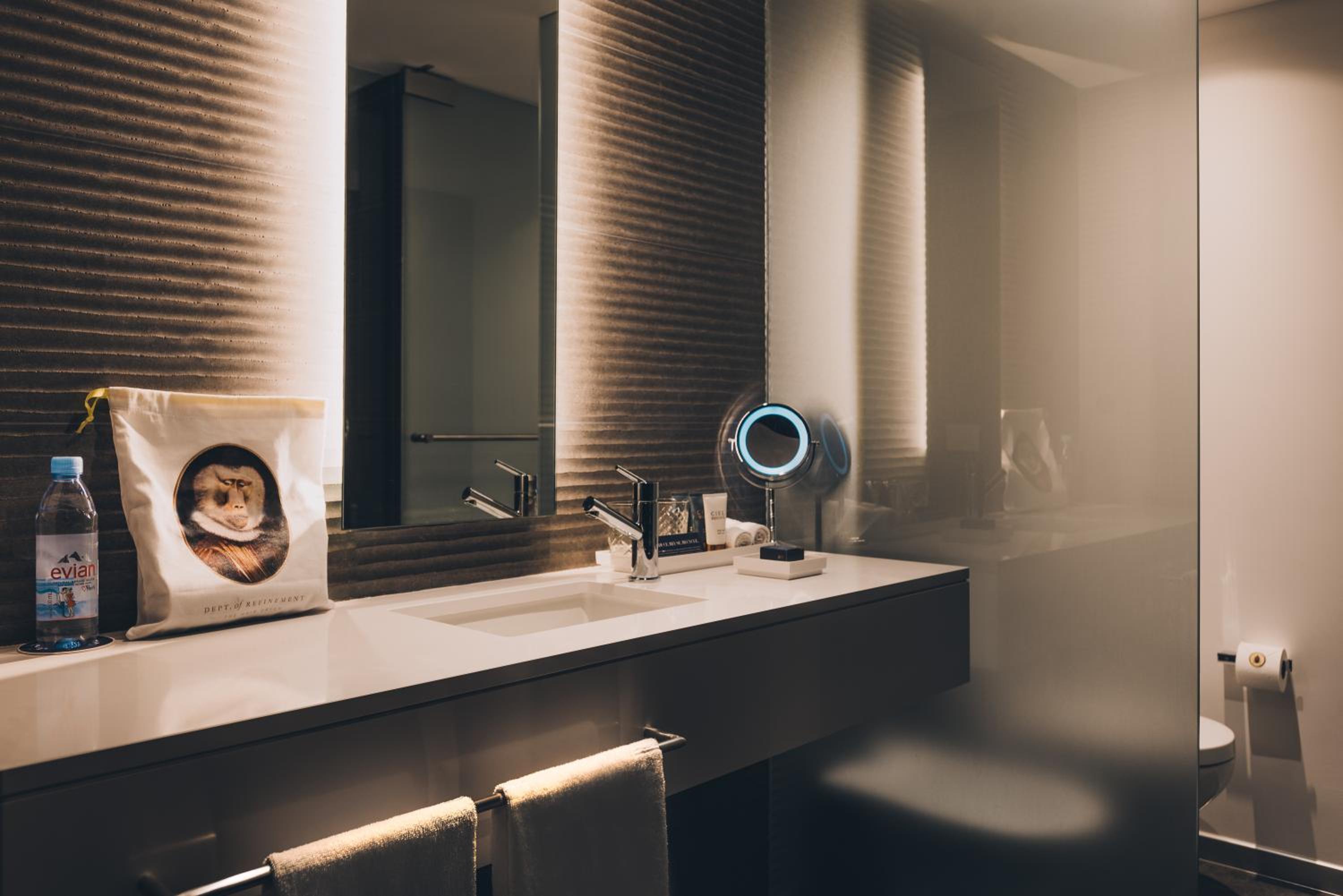 Superior Corner King Room