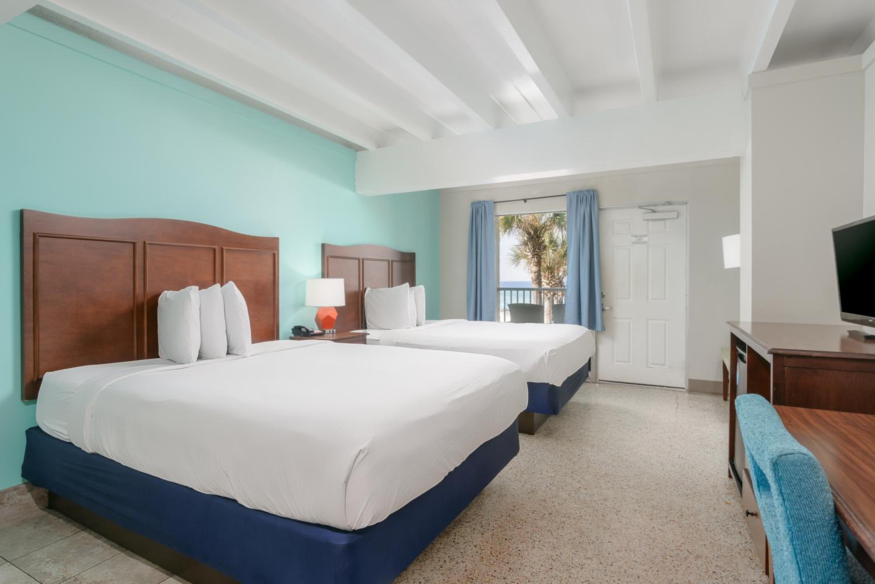 Deluxe Double Room with Balcony and Sea View