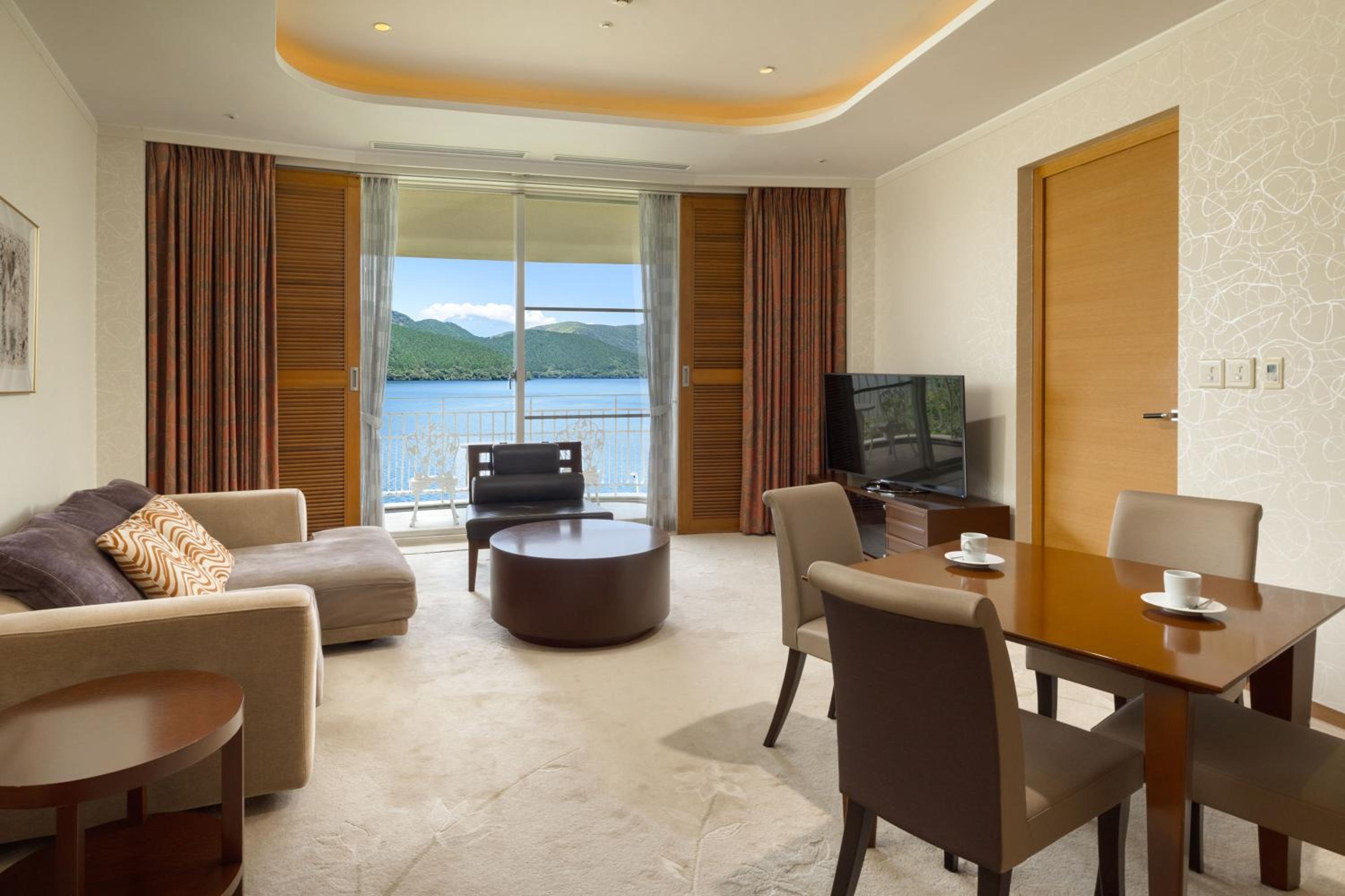 Twin Room with Lake View
