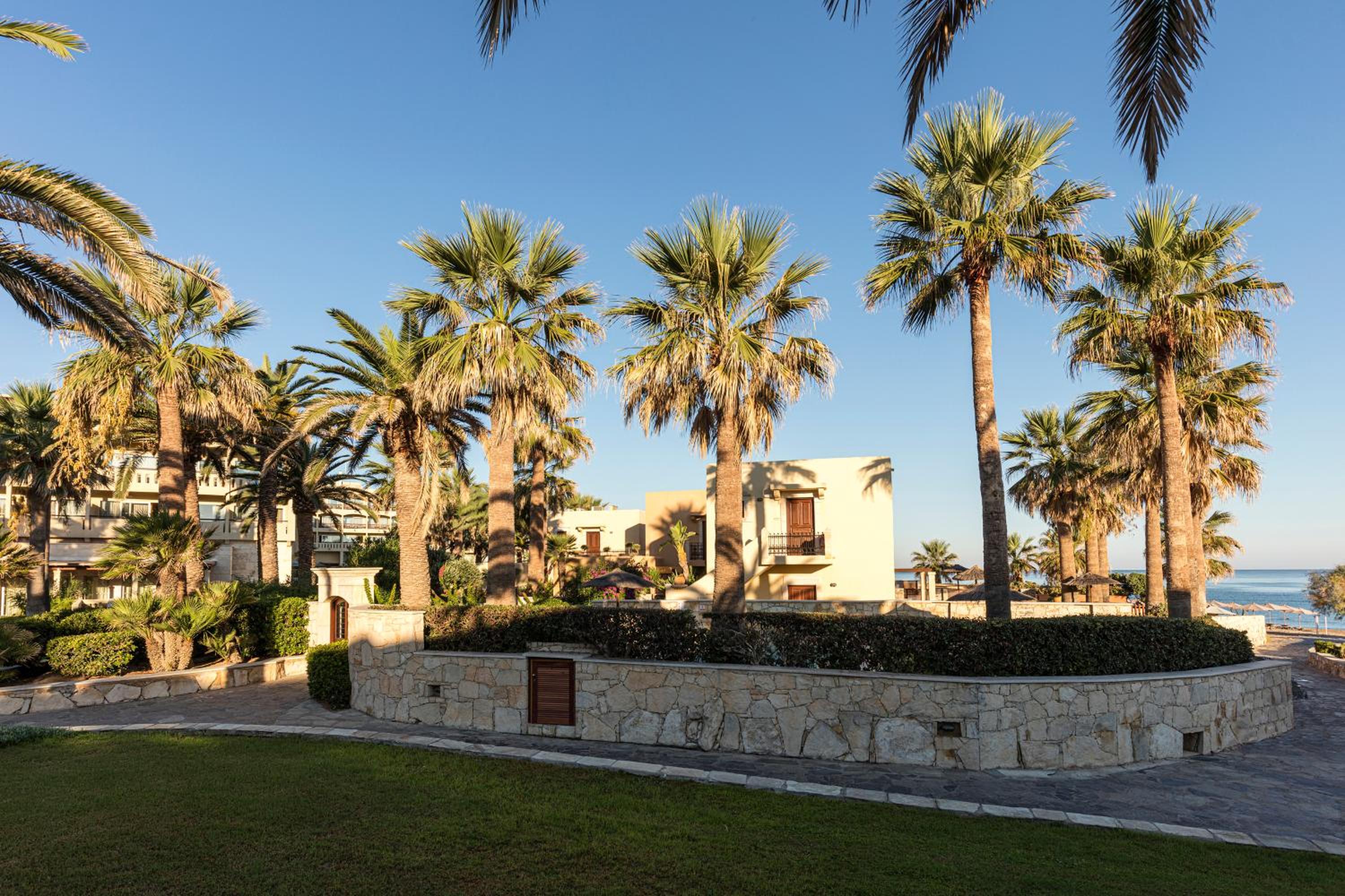 Classic Bungalow, Side Sea View